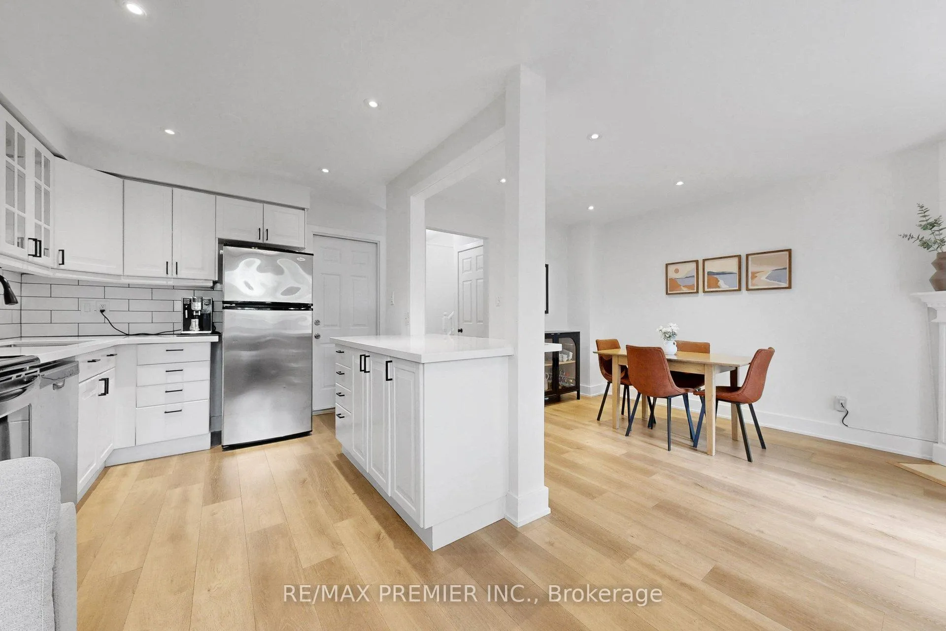 Photo 14 of Unit 2, 1232 Guelph Line, Burlington, Mountainside — HOMEH