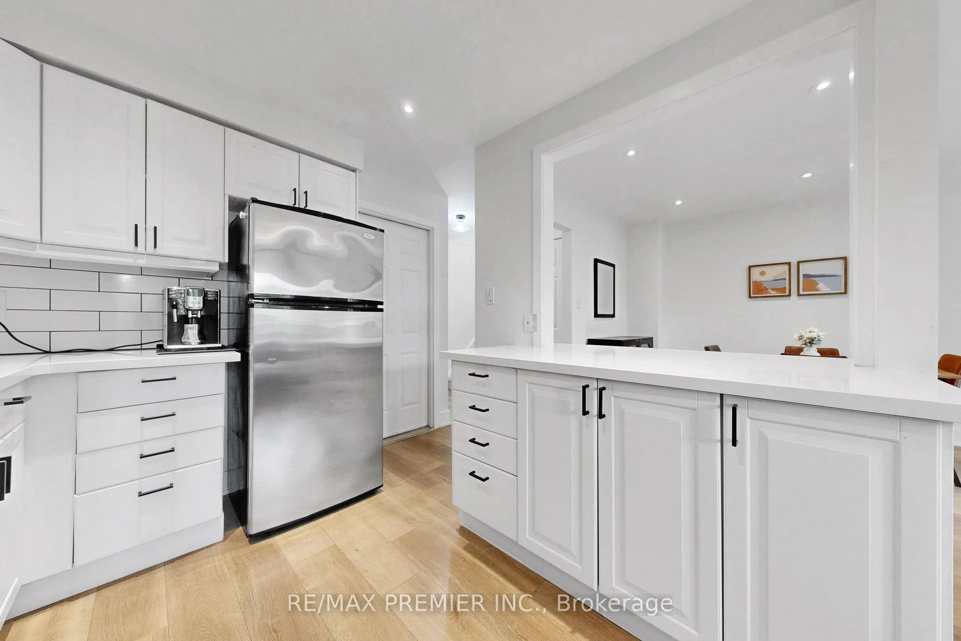 Photo 16 of Unit 2, 1232 Guelph Line, Burlington, Mountainside — HOMEH