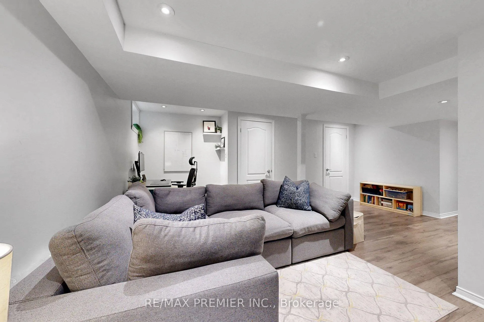 Photo 31 of Unit 2, 1232 Guelph Line, Burlington, Mountainside — HOMEH