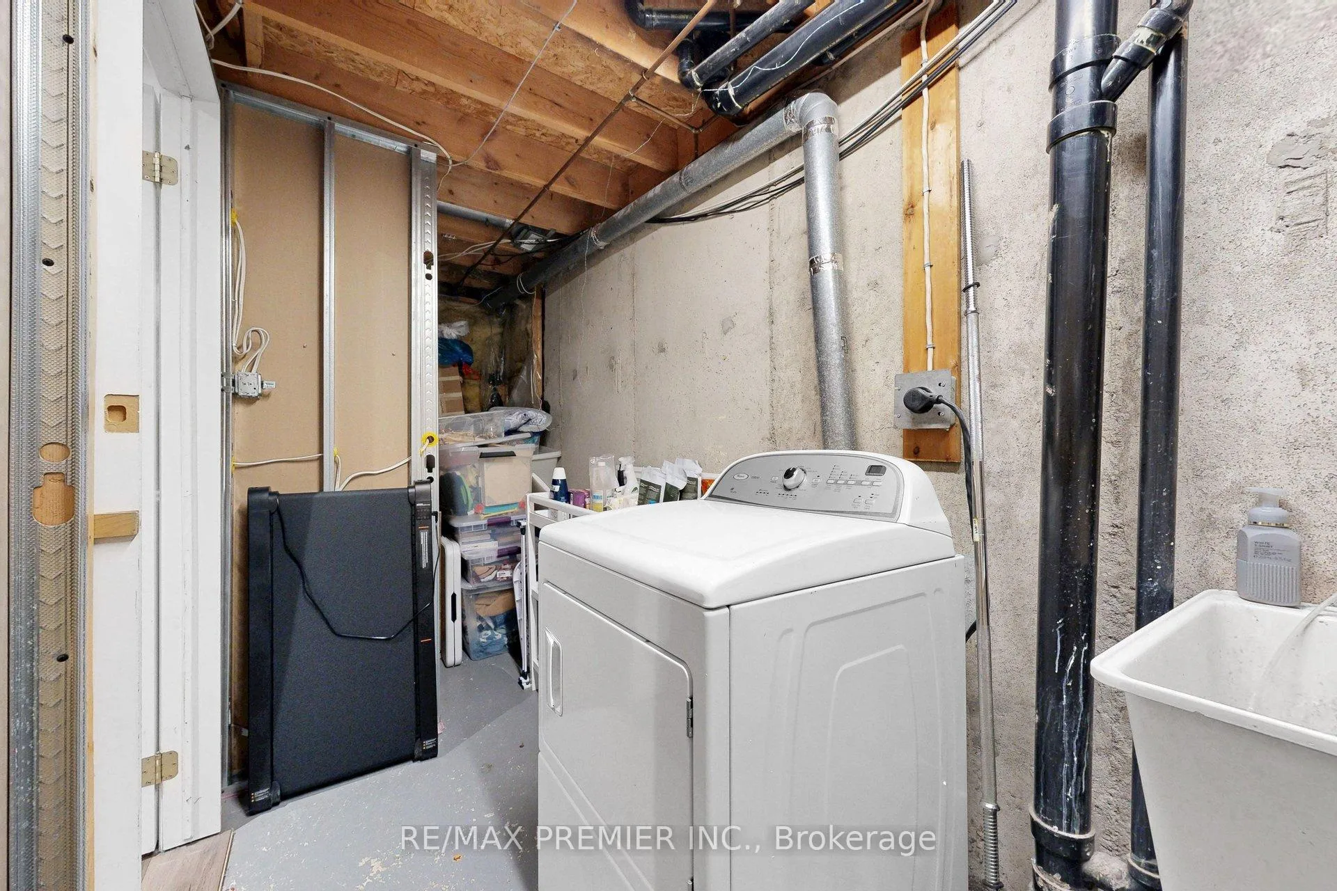 Photo 36 of Unit 2, 1232 Guelph Line, Burlington, Mountainside — HOMEH