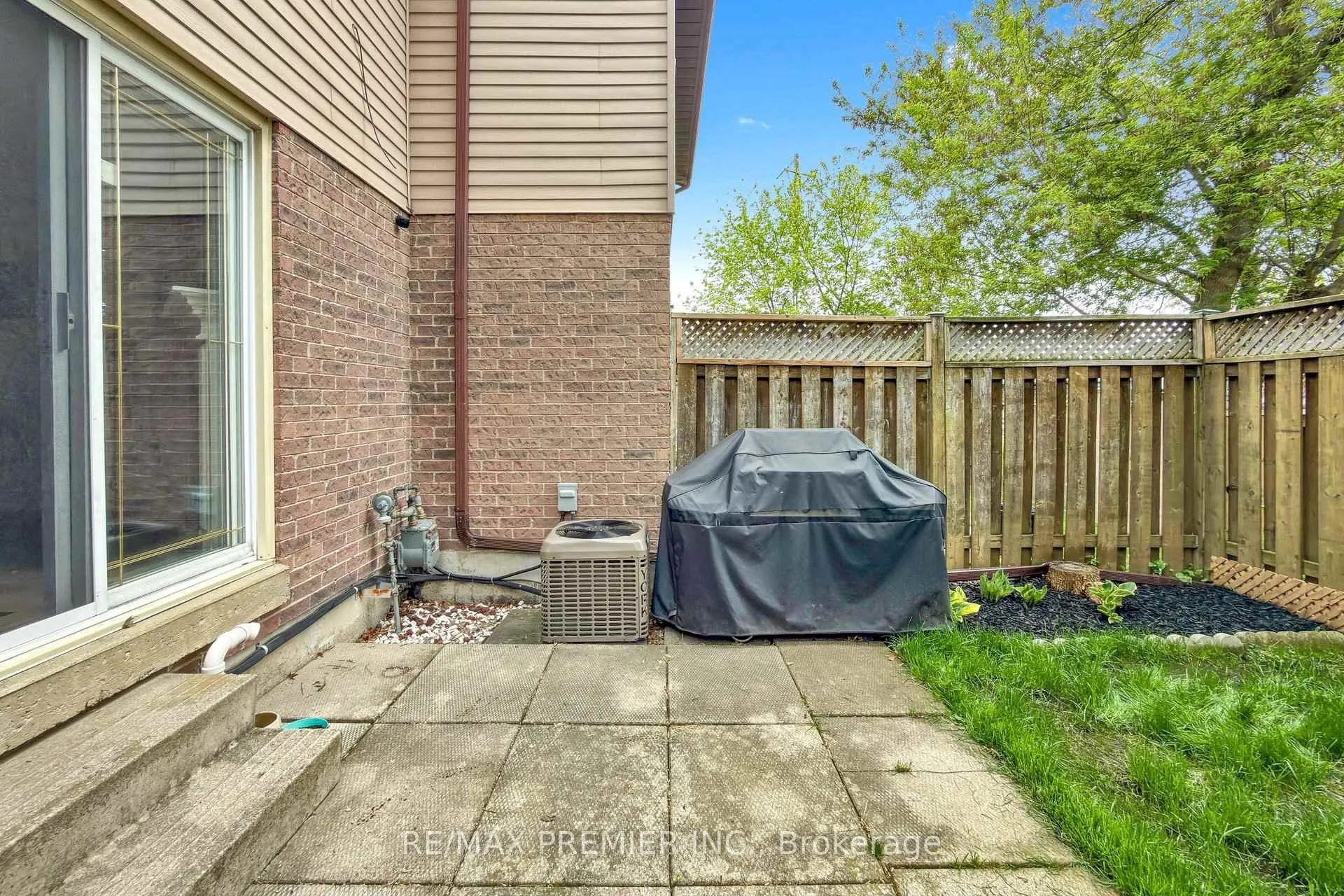 Photo 39 of Unit 2, 1232 Guelph Line, Burlington, Mountainside — HOMEH