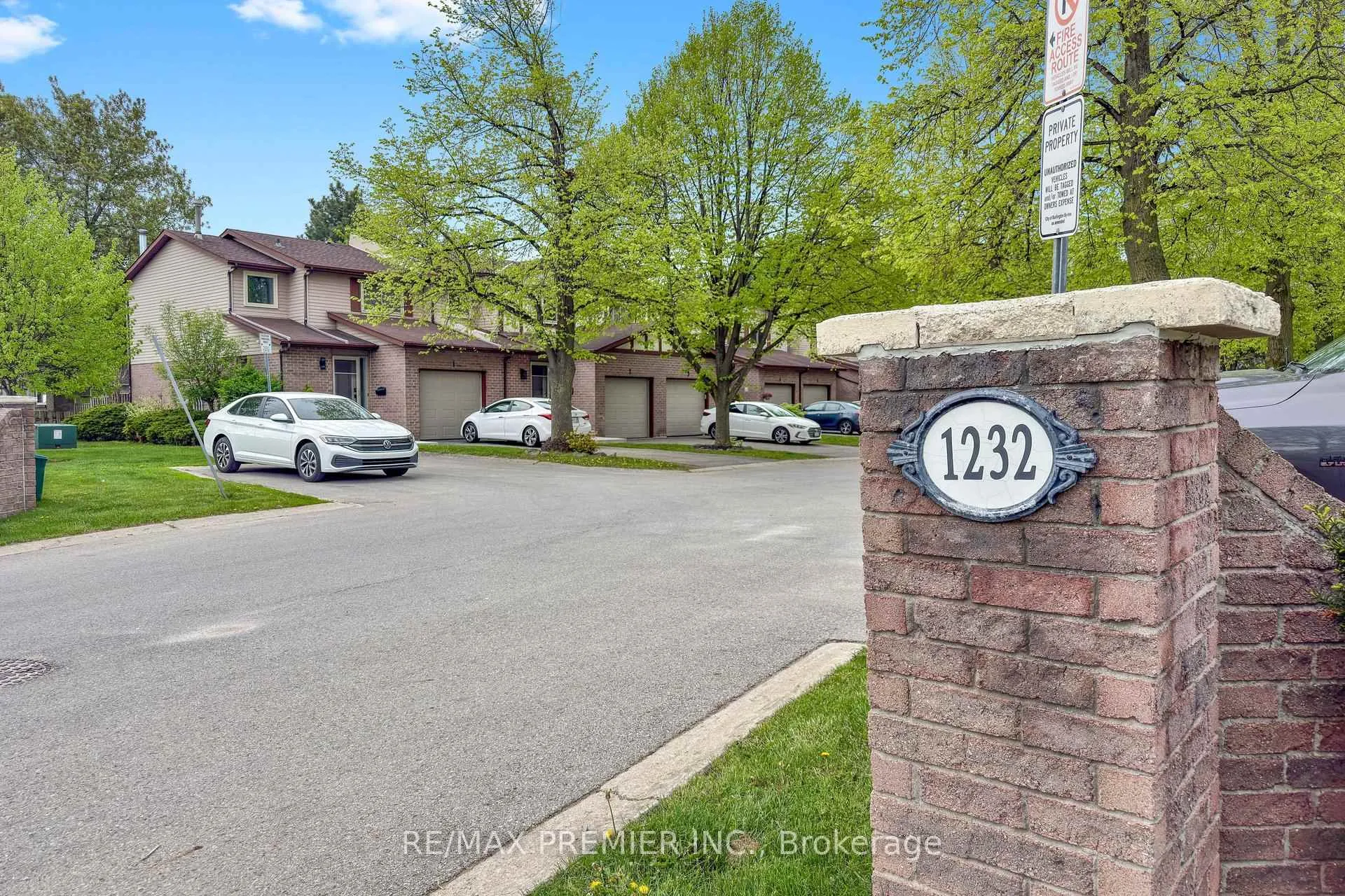 Photo 45 of Unit 2, 1232 Guelph Line, Burlington, Mountainside — HOMEH