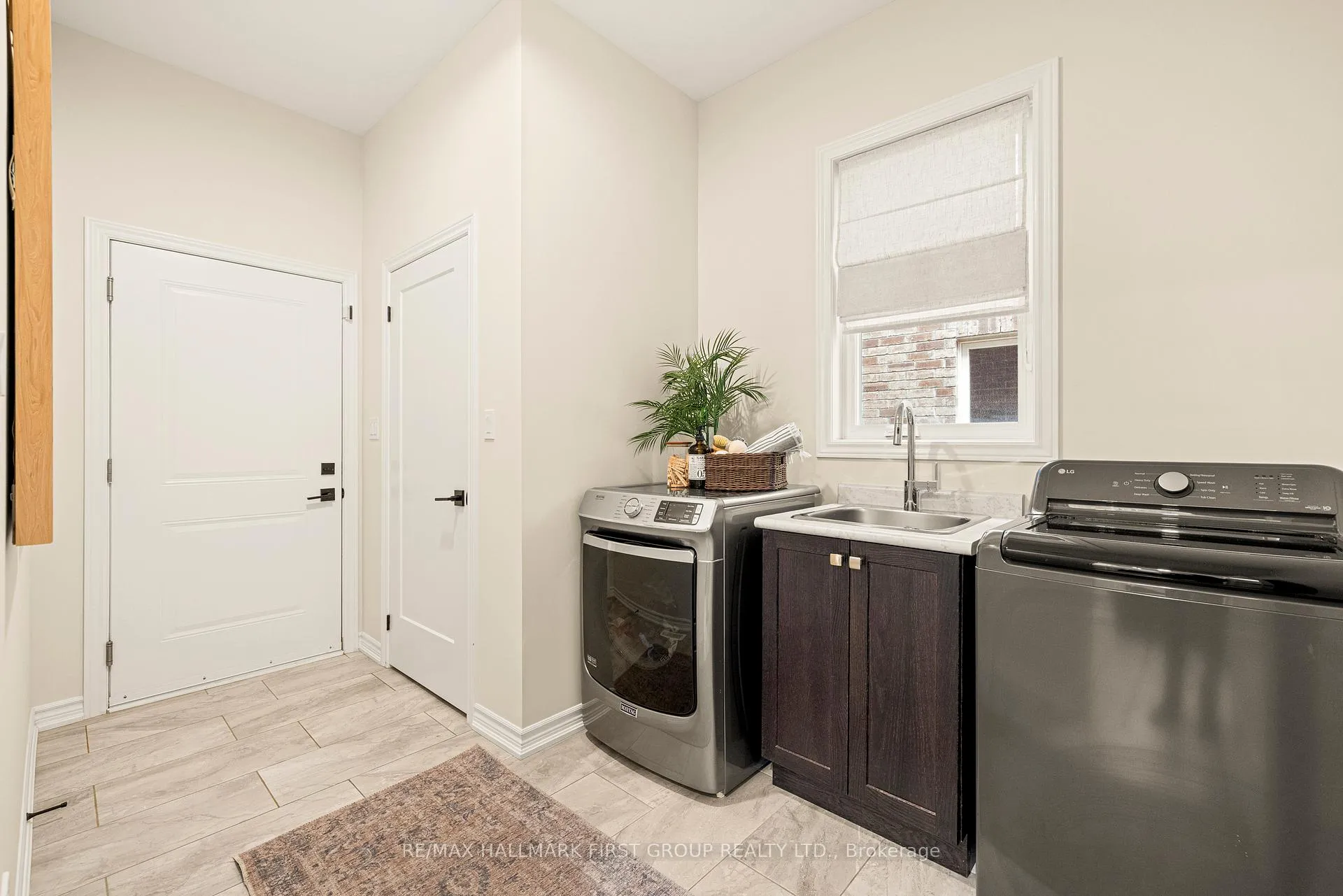 Photo 20 of 85 Harry Gay Drive, Clarington, Courtice — HOMEH