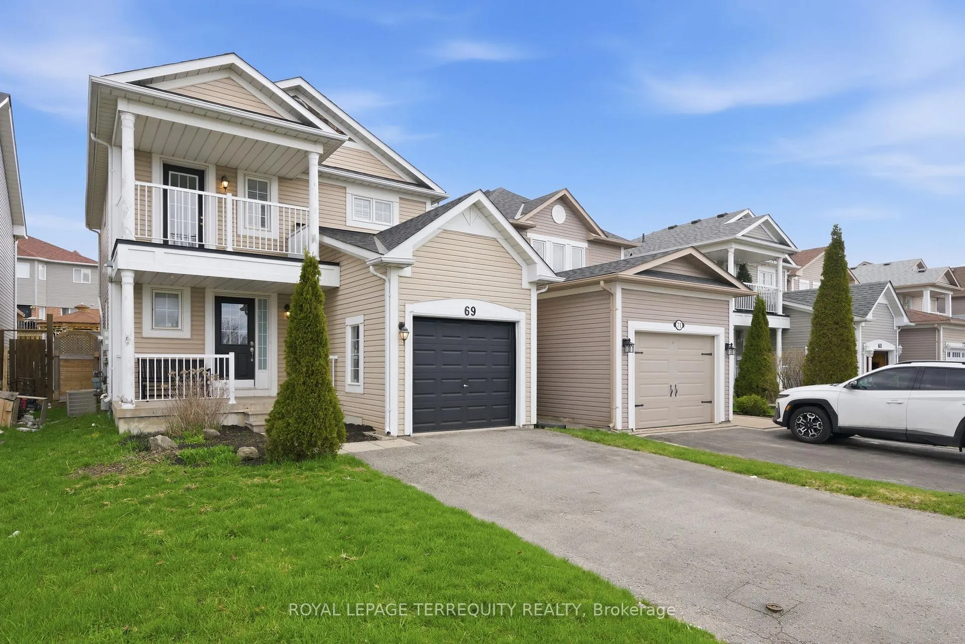 Photo 2 of 69 Hammond Street, Clarington, Bowmanville — HOMEH