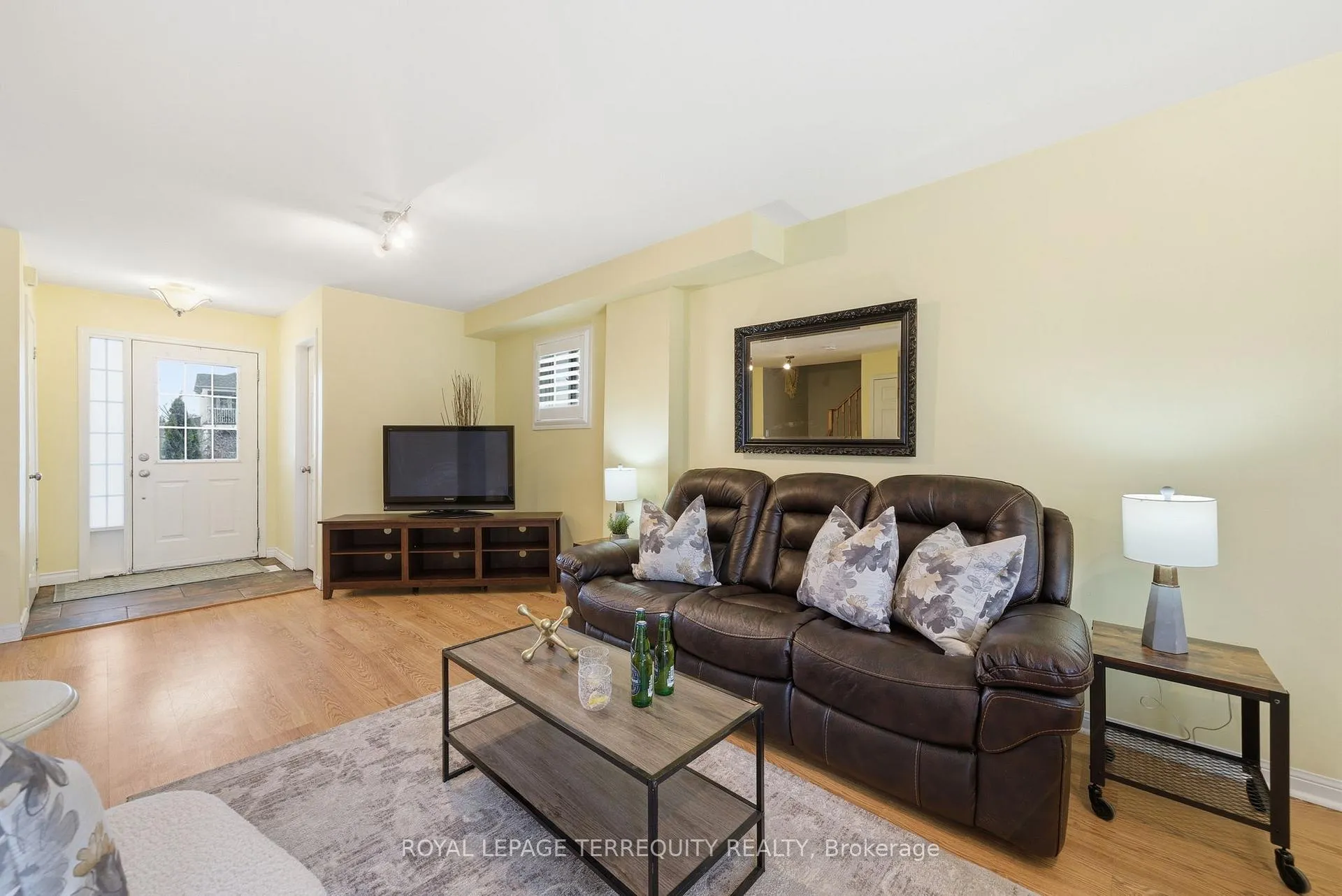 Photo 11 of 69 Hammond Street, Clarington, Bowmanville — HOMEH