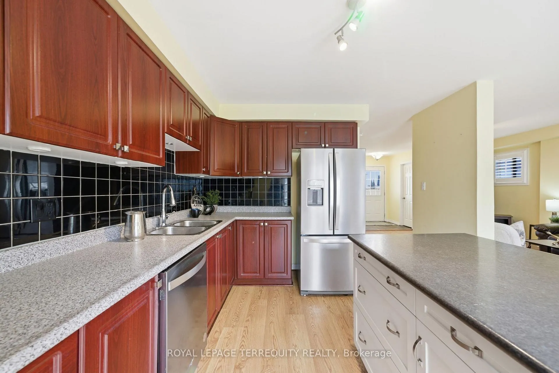 Photo 14 of 69 Hammond Street, Clarington, Bowmanville — HOMEH