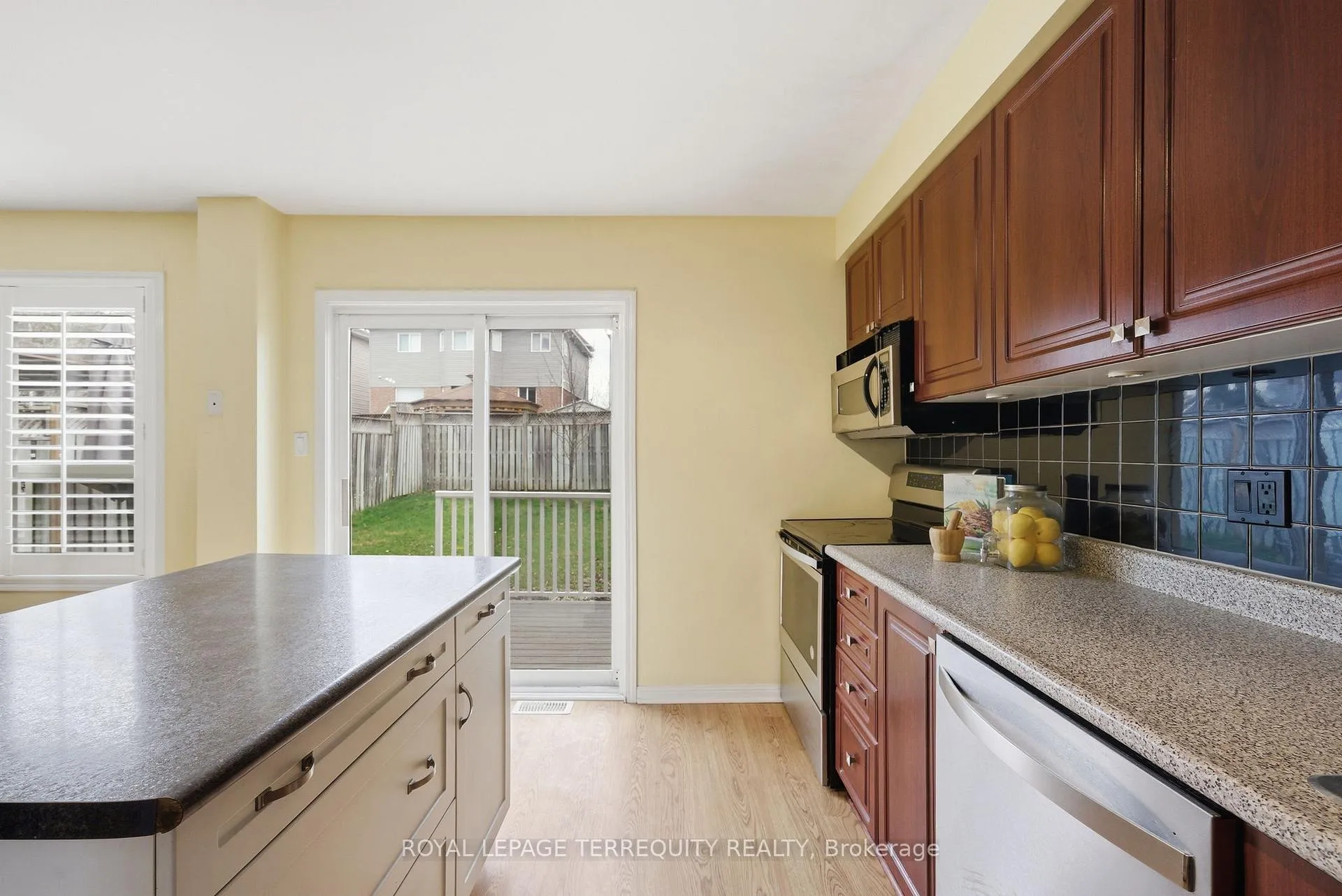 Photo 15 of 69 Hammond Street, Clarington, Bowmanville — HOMEH