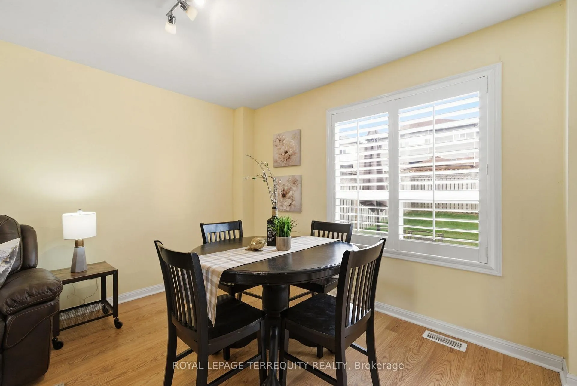 Photo 17 of 69 Hammond Street, Clarington, Bowmanville — HOMEH