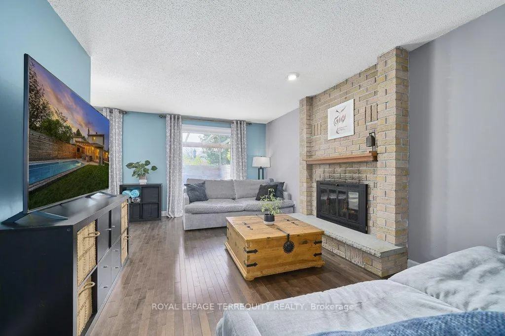 Photo 4 of 798 Greenbriar Drive, Oshawa, Eastdale — HOMEH
