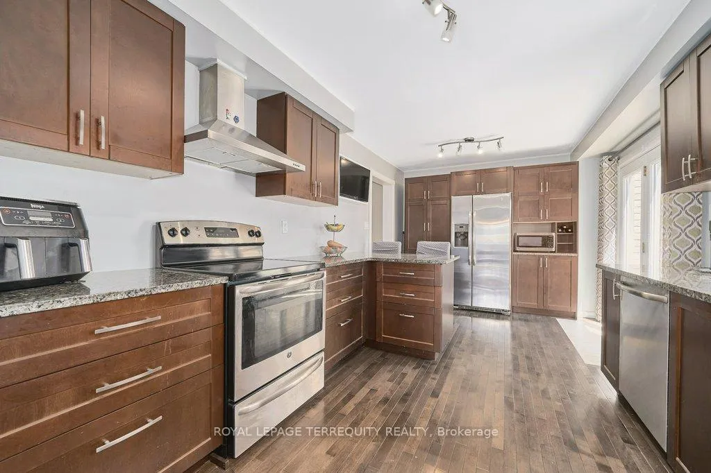 Photo 15 of 798 Greenbriar Drive, Oshawa, Eastdale — HOMEH