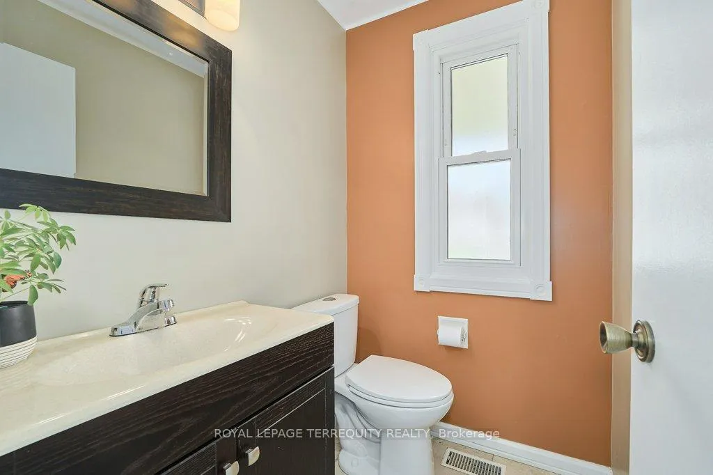 Photo 17 of 798 Greenbriar Drive, Oshawa, Eastdale — HOMEH