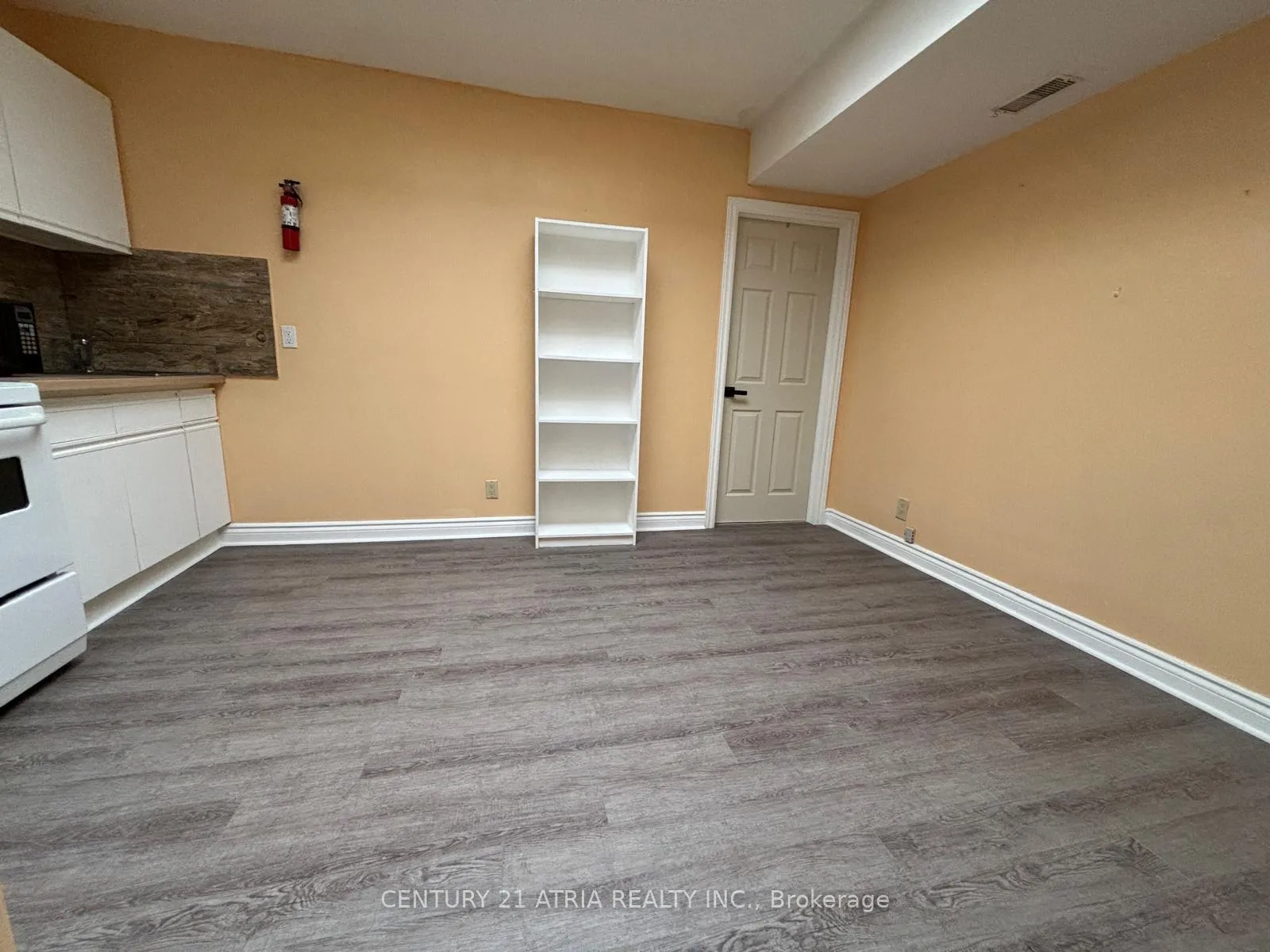Photo 7 of Unit Apt 2, 2828 Danforth Avenue, Toronto, East End-Danforth — HOMEH