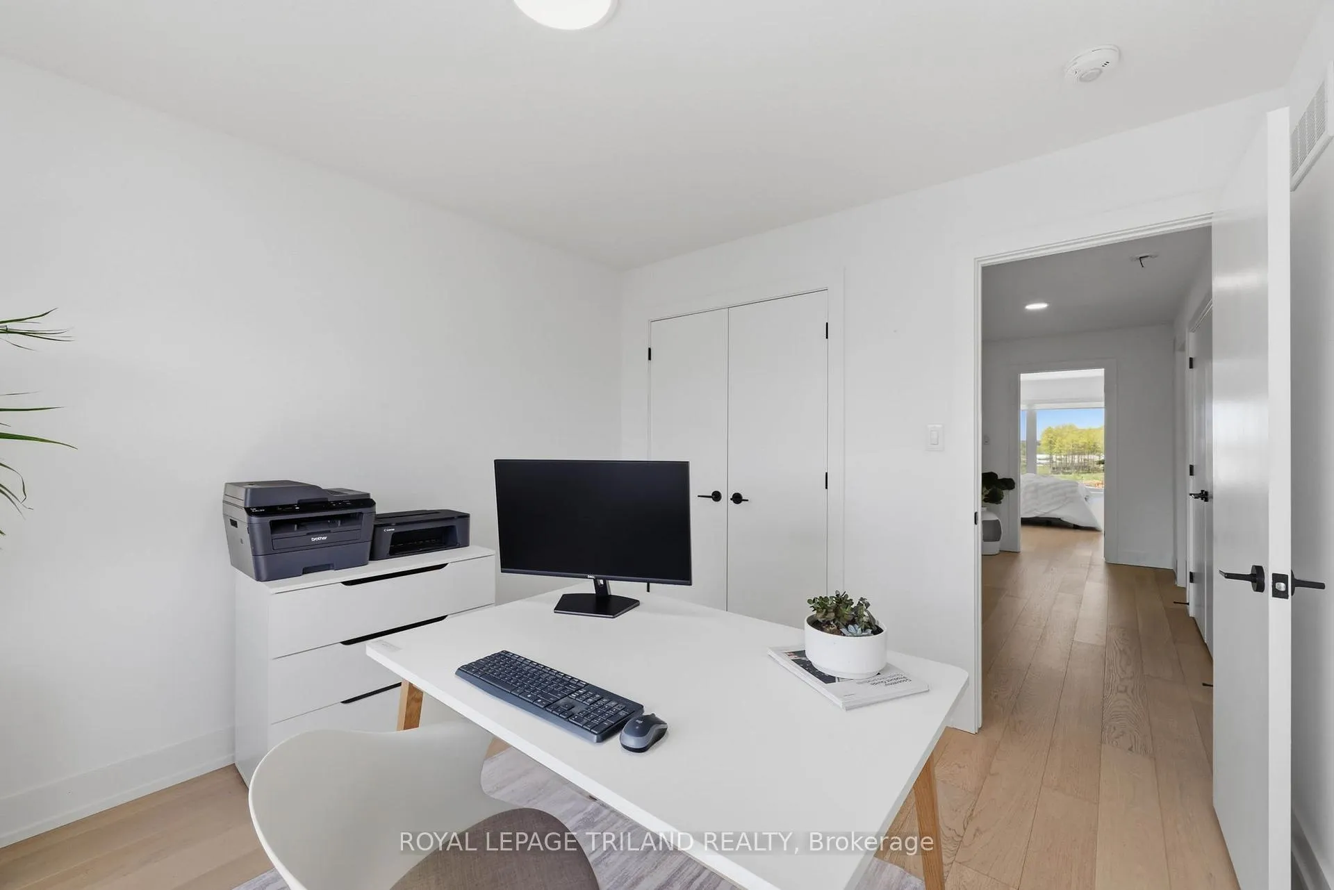 Photo 42 of 1953 Upperpoint Gate, London, South B — HOMEH