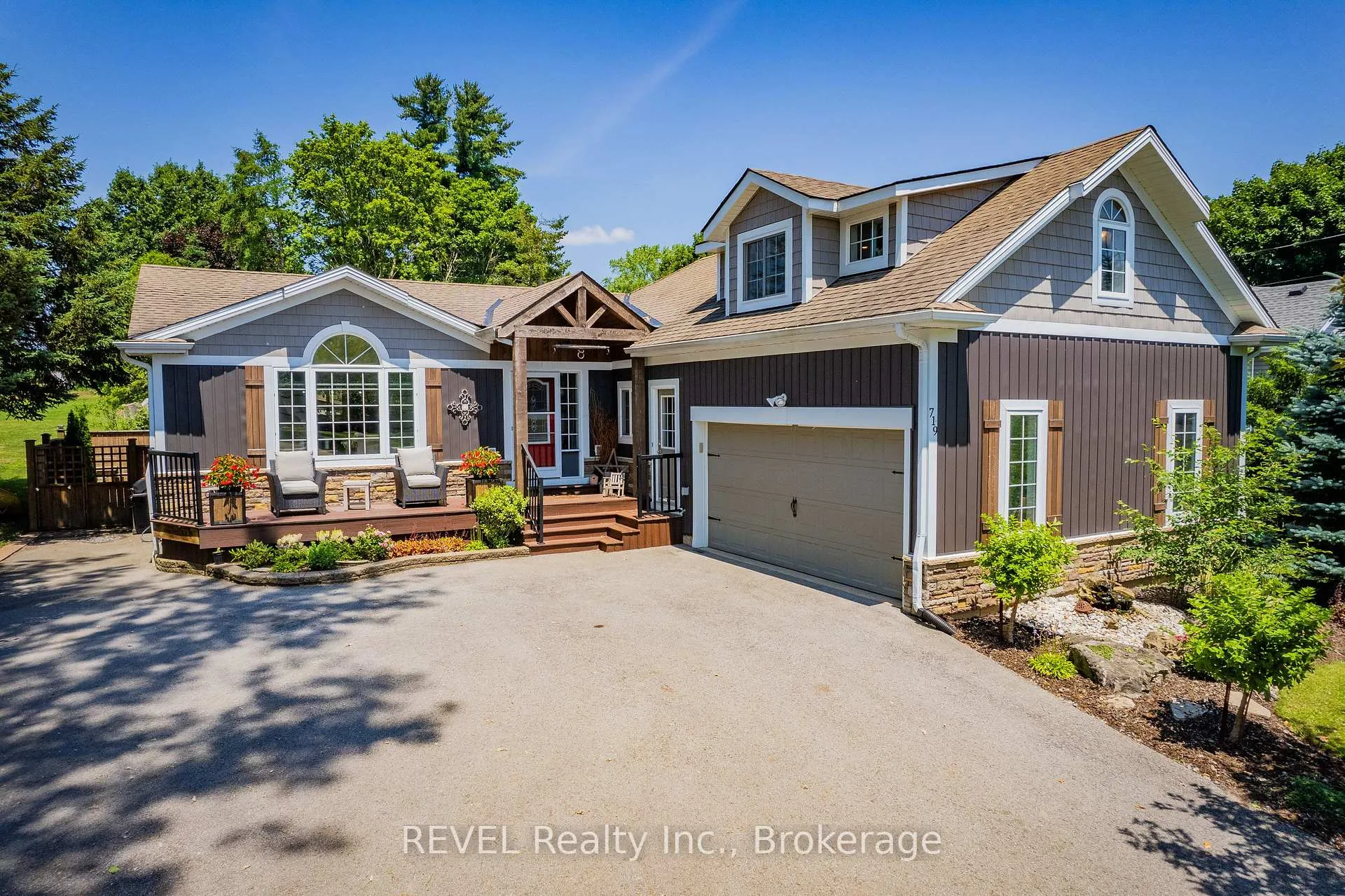 Photo 2 of 719 Welland Road, Pelham, Fenwick — HOMEH