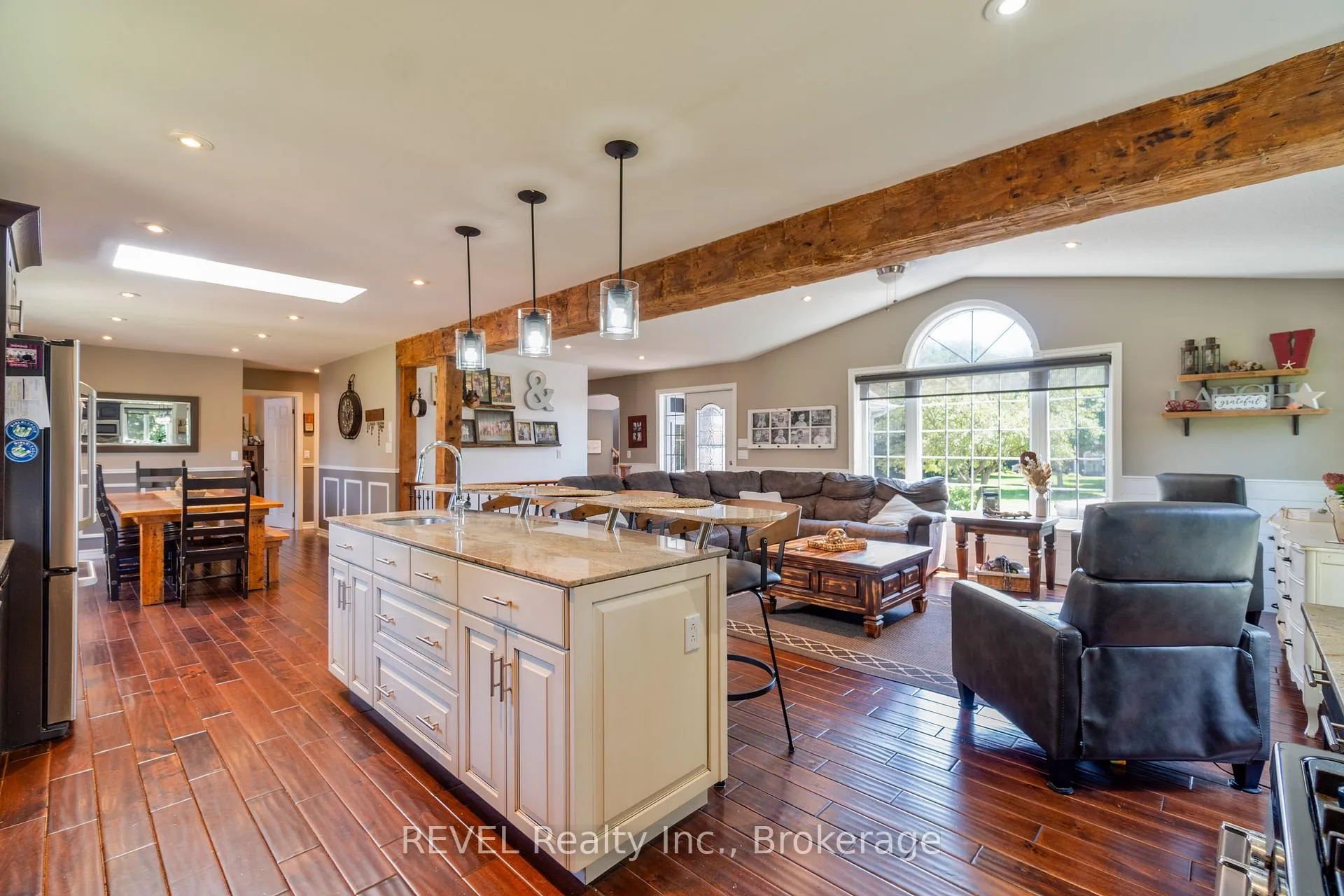 Photo 10 of 719 Welland Road, Pelham, Fenwick — HOMEH