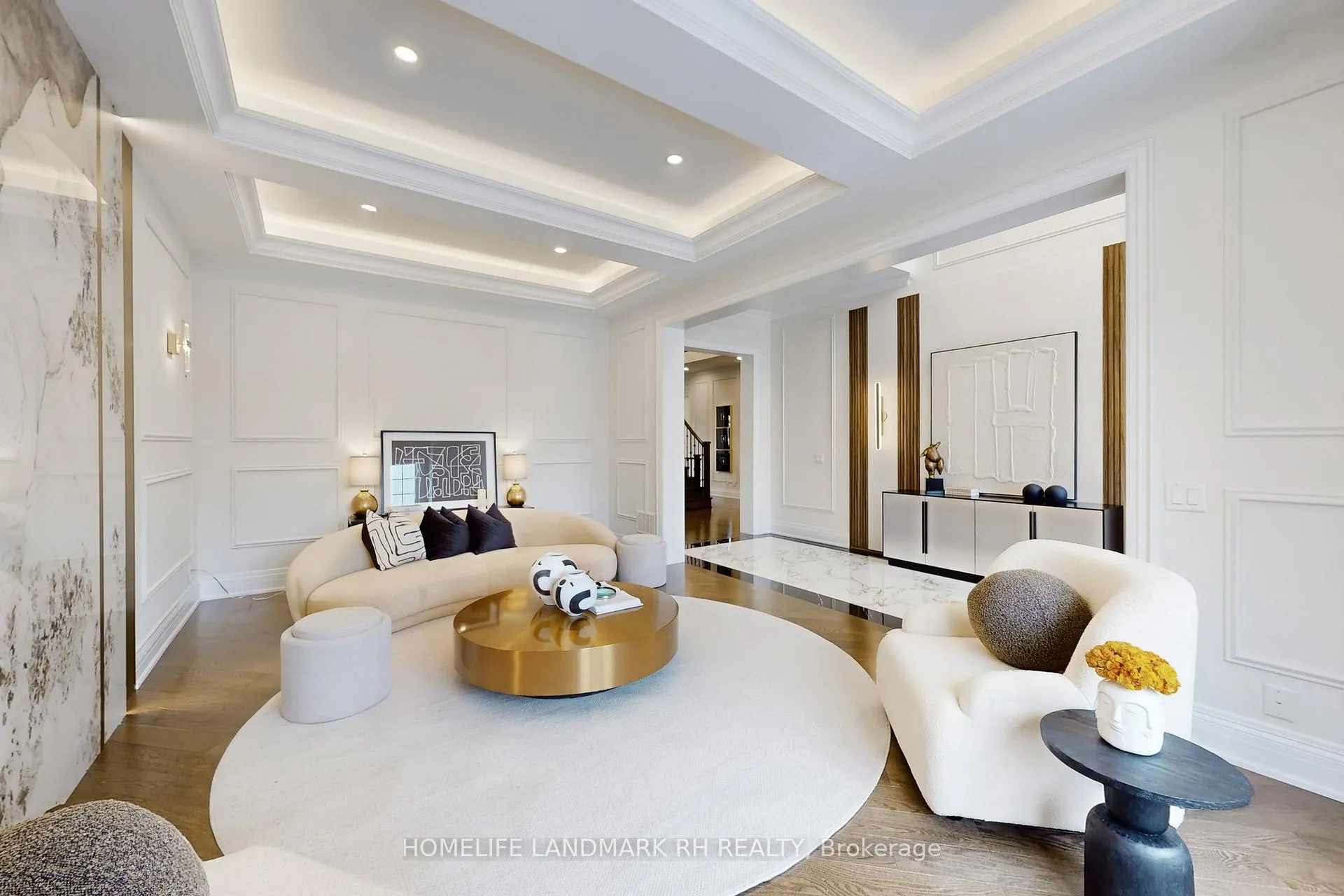 Photo 5 of 38 Kaia Court, Vaughan, Patterson — HOMEH