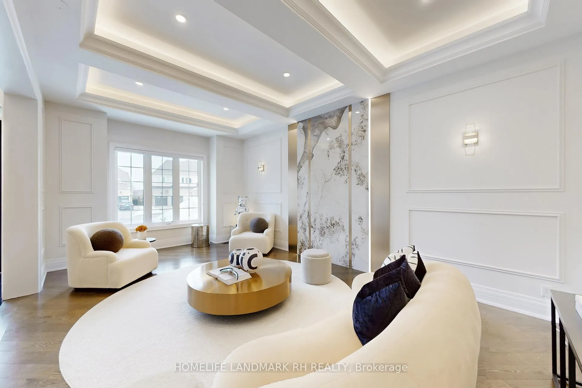 Photo 6 of 38 Kaia Court, Vaughan, Patterson — HOMEH