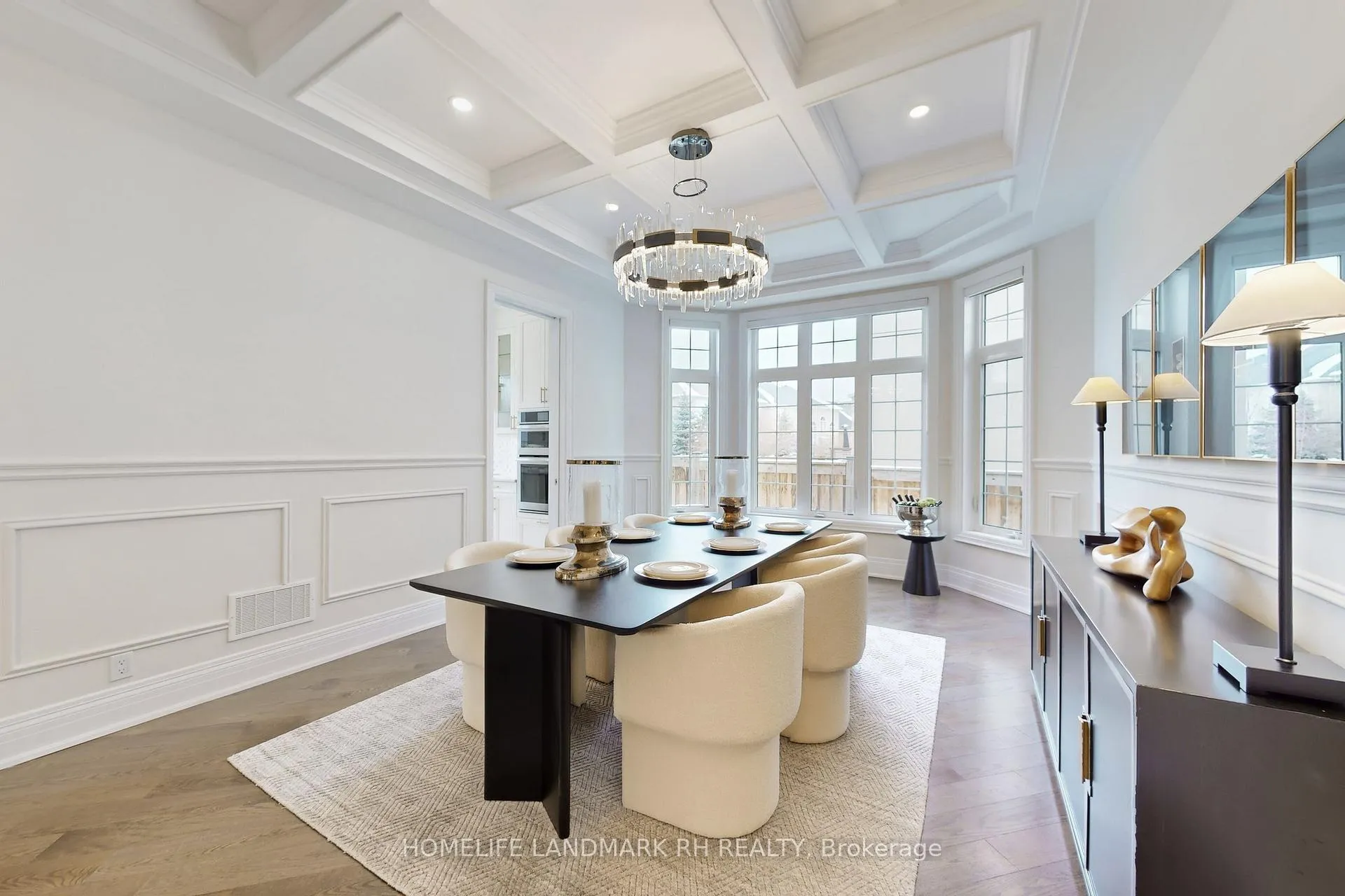 Photo 9 of 38 Kaia Court, Vaughan, Patterson — HOMEH