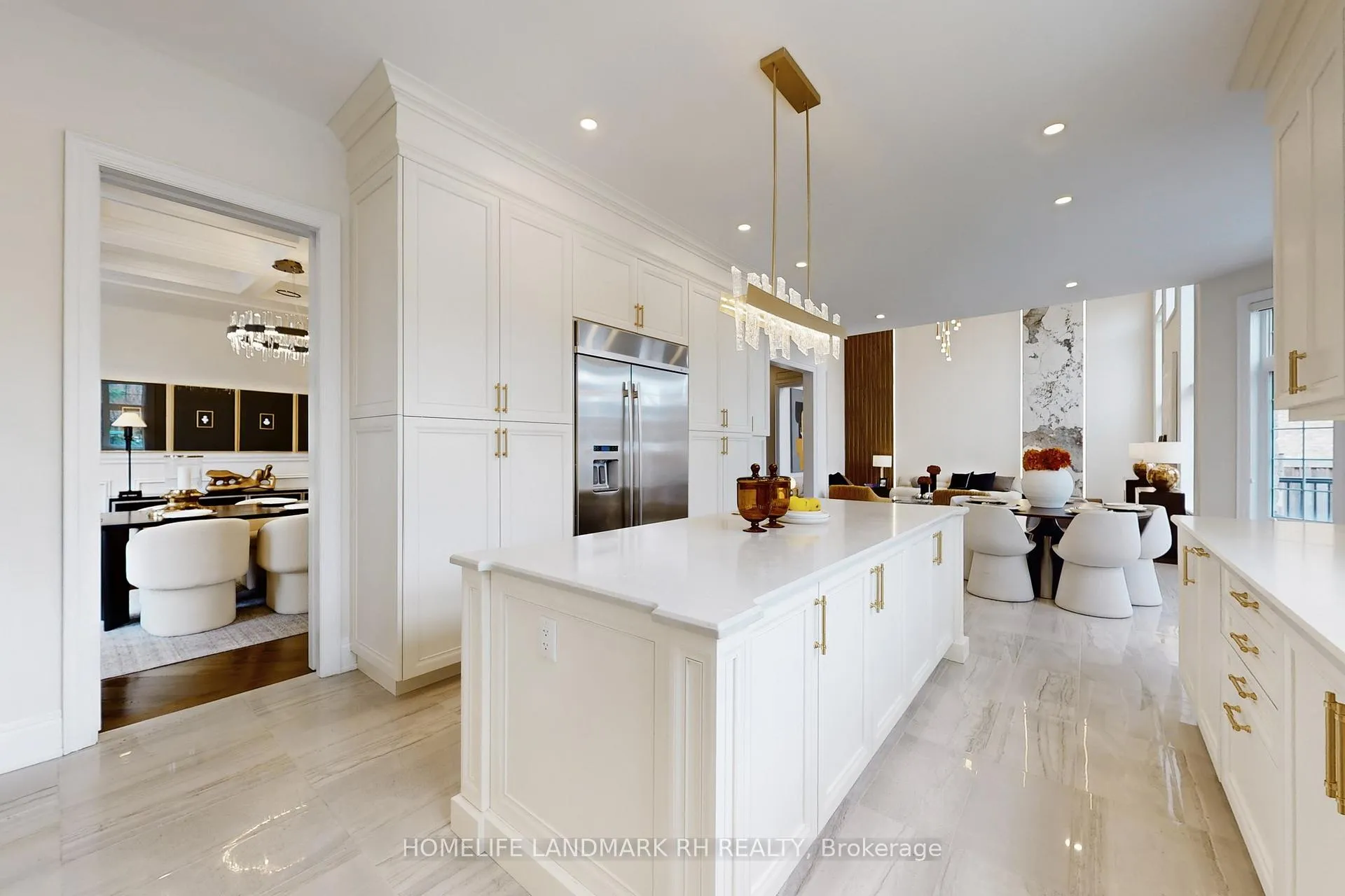 Photo 10 of 38 Kaia Court, Vaughan, Patterson — HOMEH