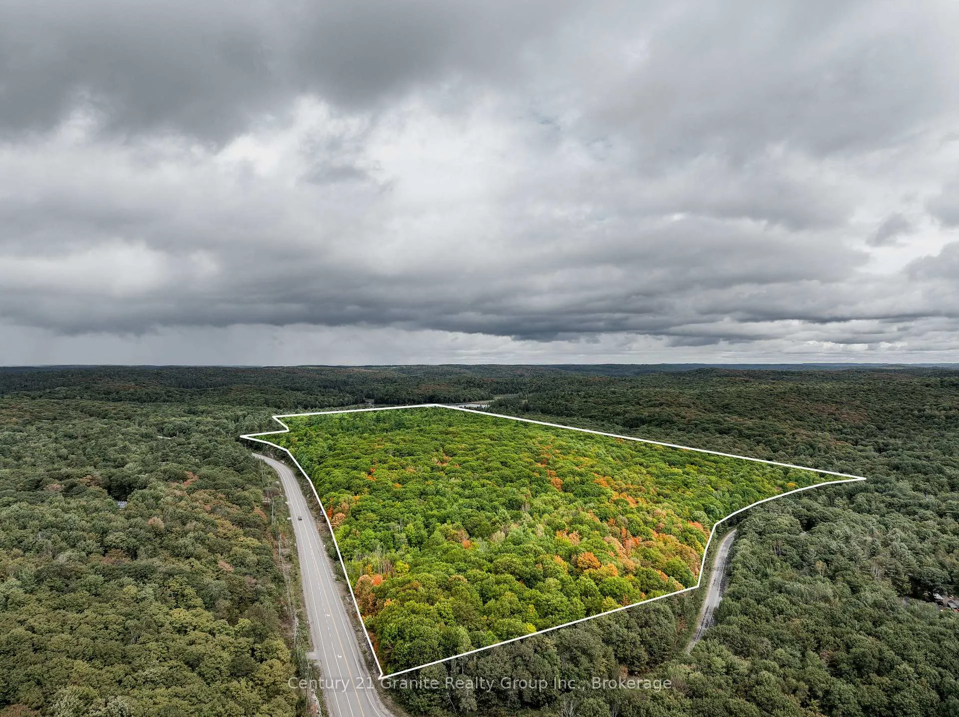 Photo 2 of 17812 Highway 35, Algonquin Highlands, Stanhope — HOMEH