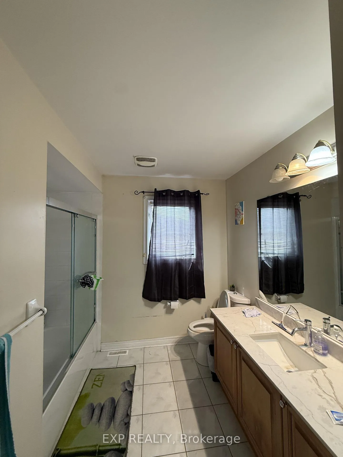 Photo 8 of Unit Upper, 82 Castlehill Road, Brampton, Northwood Park — HOMEH