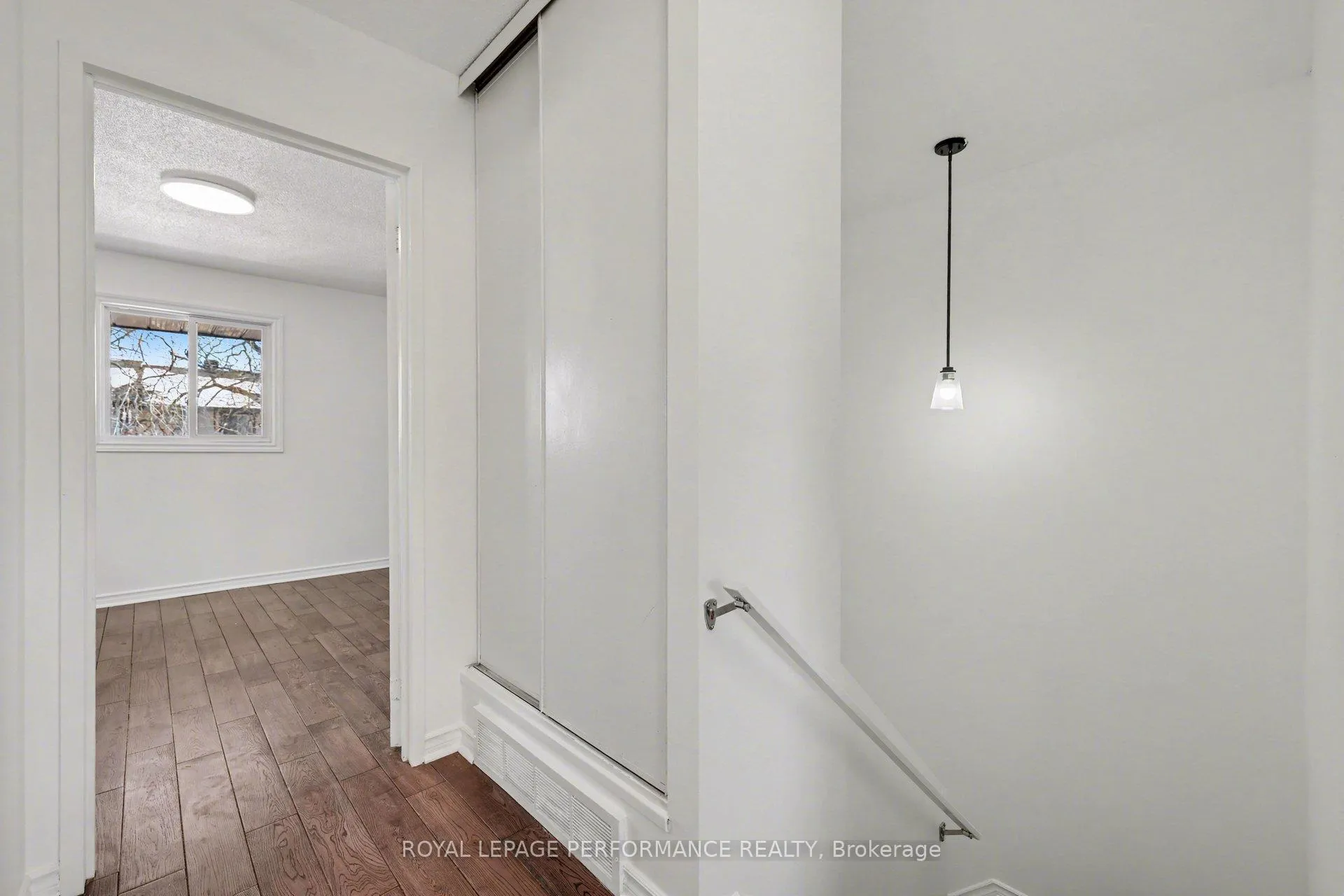 Photo 23 of 1584 Feather Lane, Ottawa, Sawmill Creek/Timbermill — HOMEH