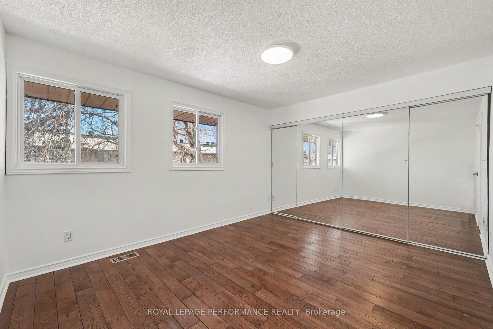 Photo 24 of 1584 Feather Lane, Ottawa, Sawmill Creek/Timbermill — HOMEH