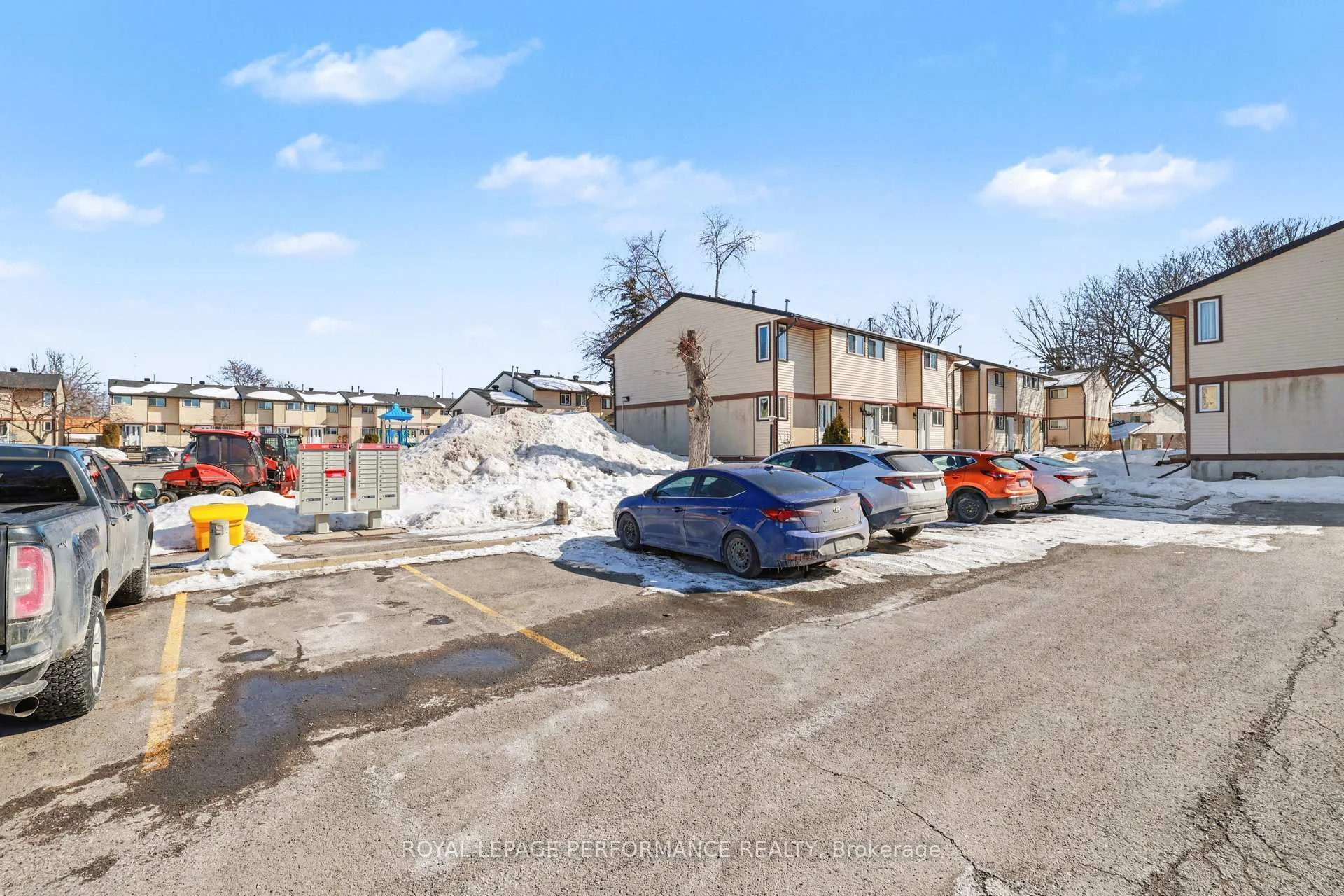 Photo 44 of 1584 Feather Lane, Ottawa, Sawmill Creek/Timbermill — HOMEH