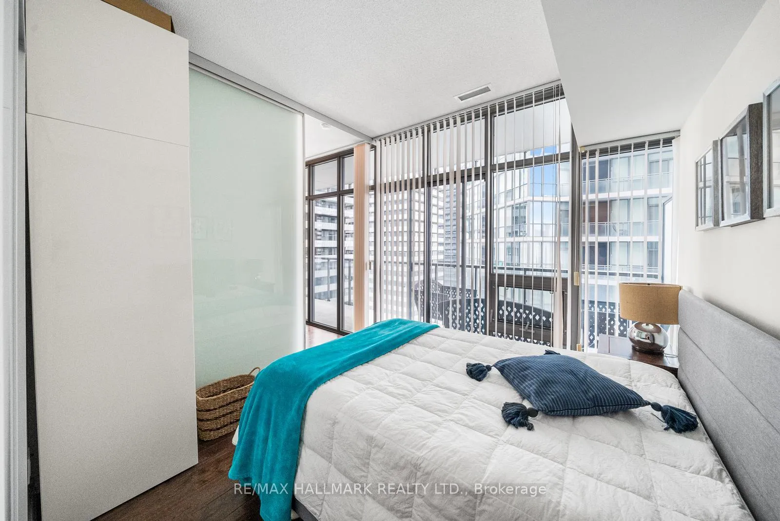 Photo 22 of Unit 2908, 33 Charles Street E, Toronto, Church-Yonge Corridor — HOMEH
