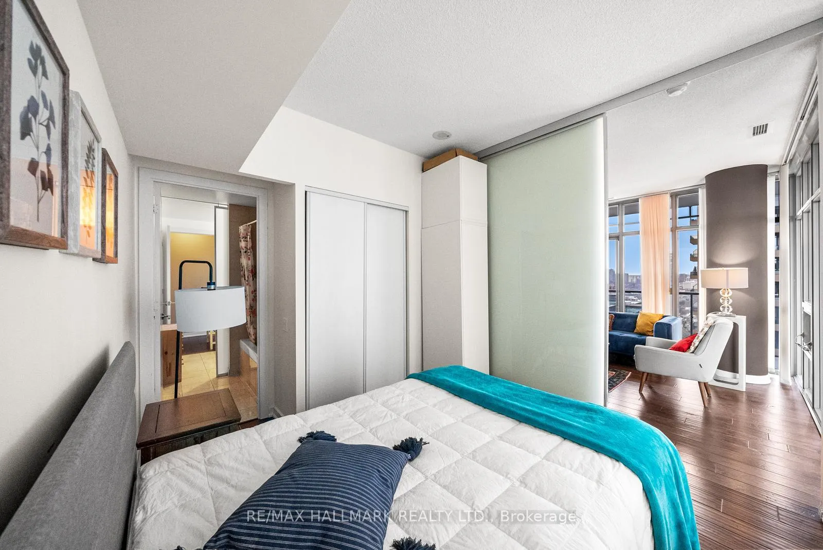 Photo 24 of Unit 2908, 33 Charles Street E, Toronto, Church-Yonge Corridor — HOMEH