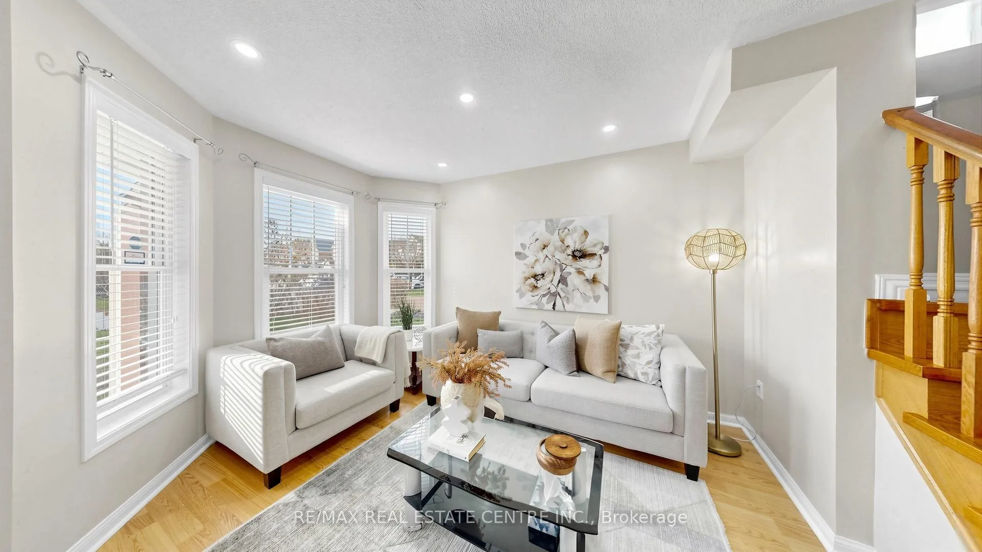 Photo 3 of 80 Sweetwood Circle, Brampton, Fletcher's Meadow — HOMEH