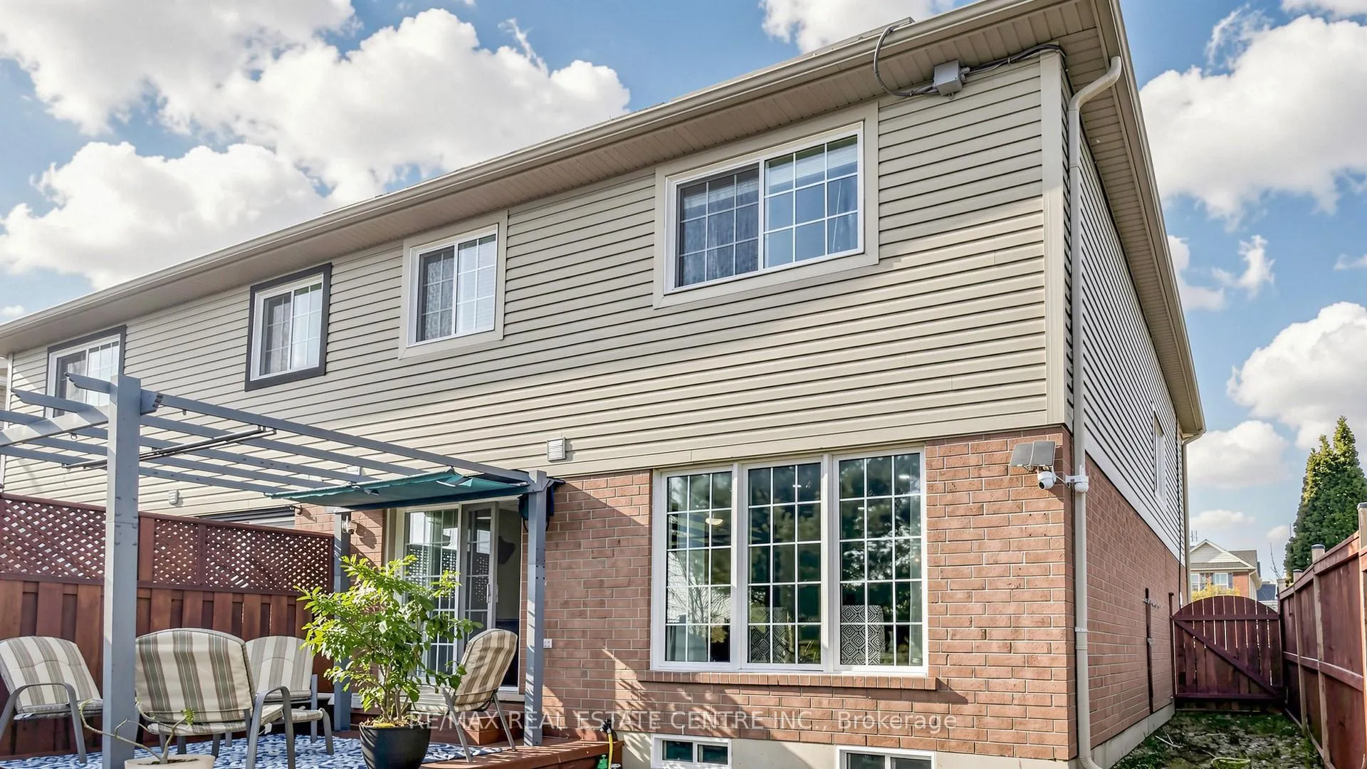 Photo 36 of 80 Sweetwood Circle, Brampton, Fletcher's Meadow — HOMEH