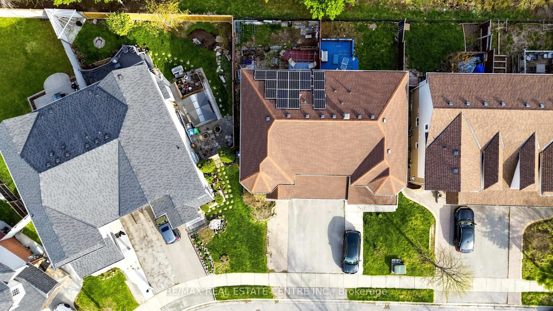 Photo 42 of 80 Sweetwood Circle, Brampton, Fletcher's Meadow — HOMEH