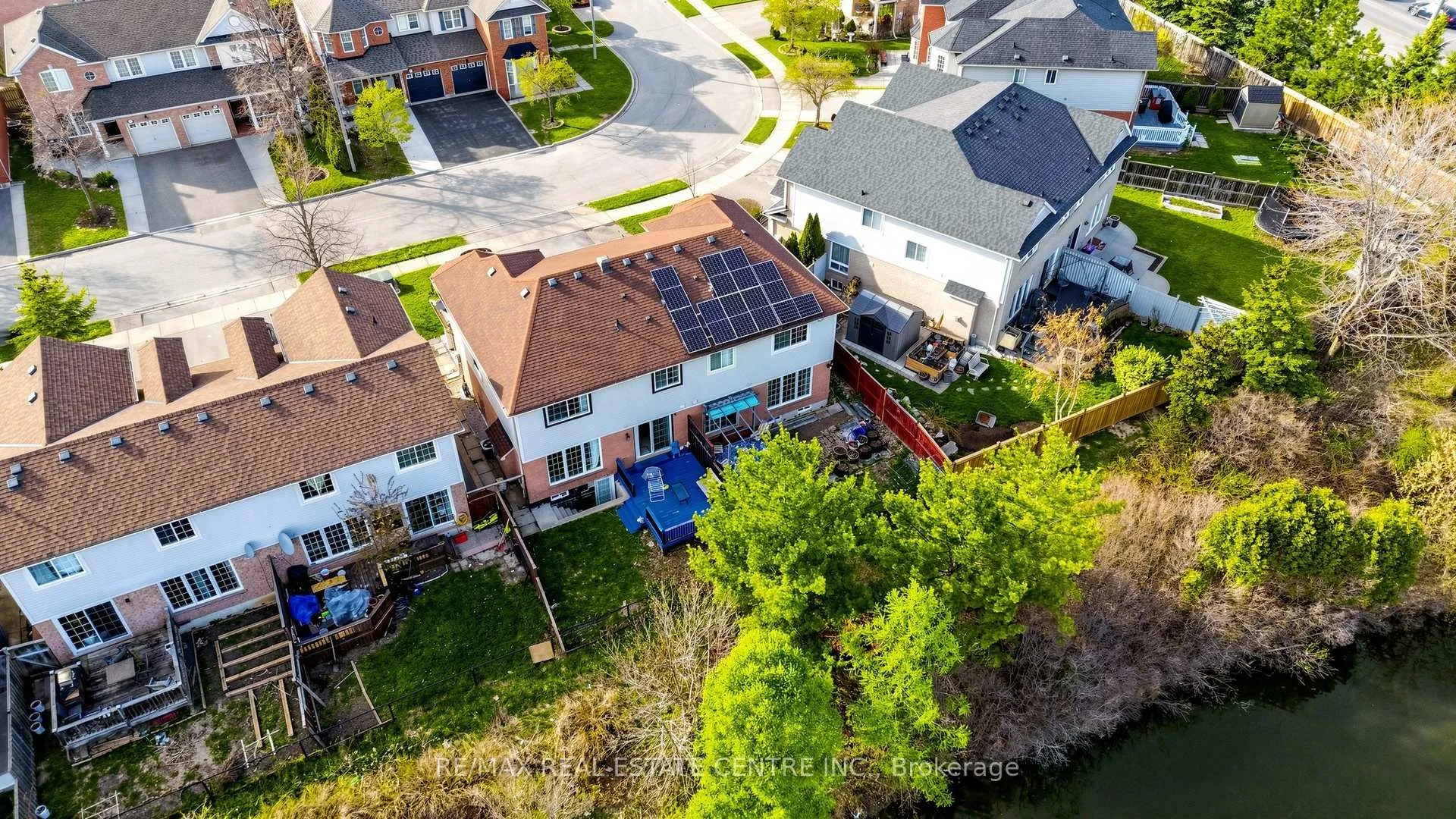 Photo 43 of 80 Sweetwood Circle, Brampton, Fletcher's Meadow — HOMEH