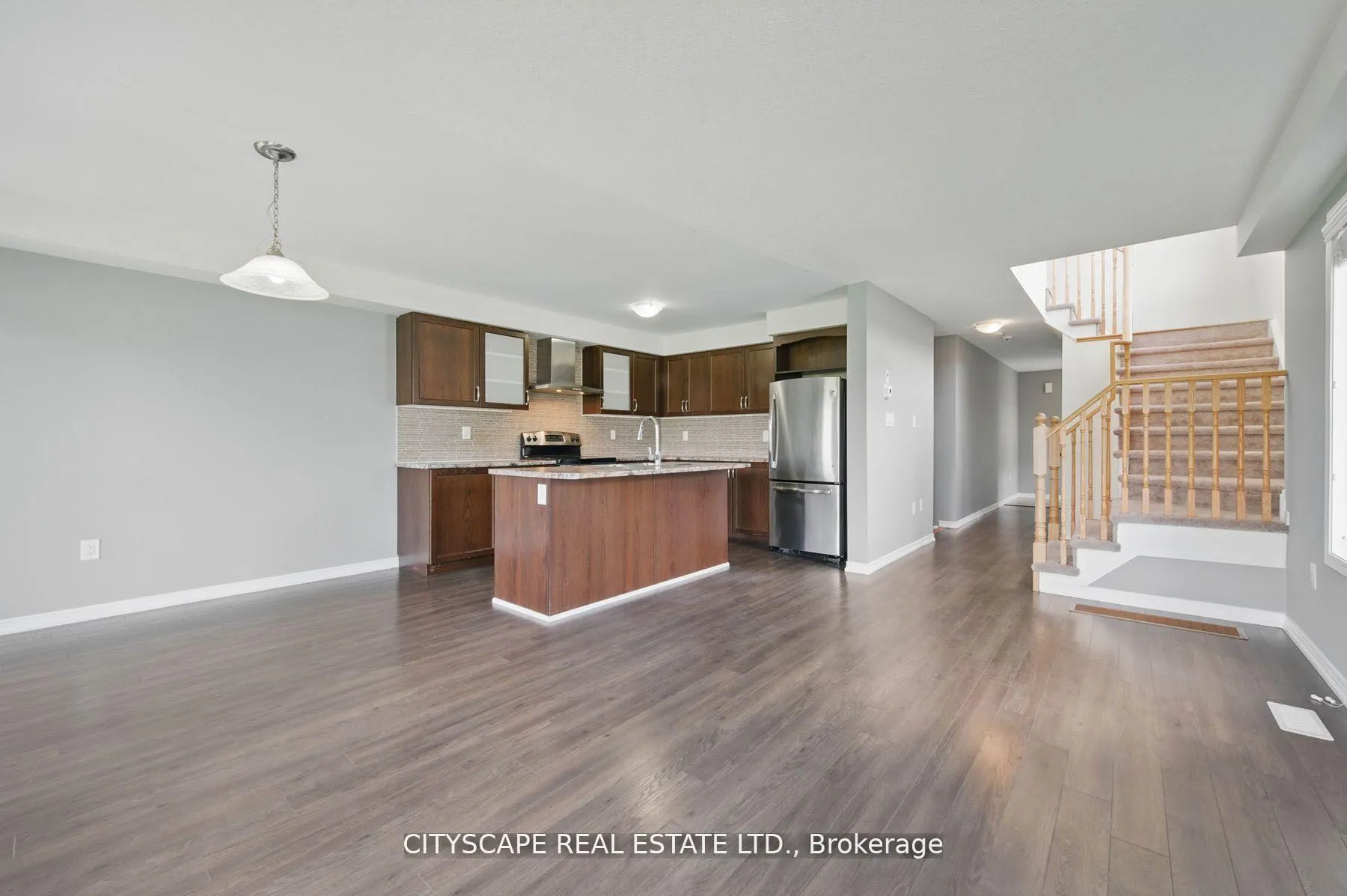 Photo 17 of 8485 Primrose Lane, Niagara Falls, Brown — HOMEH