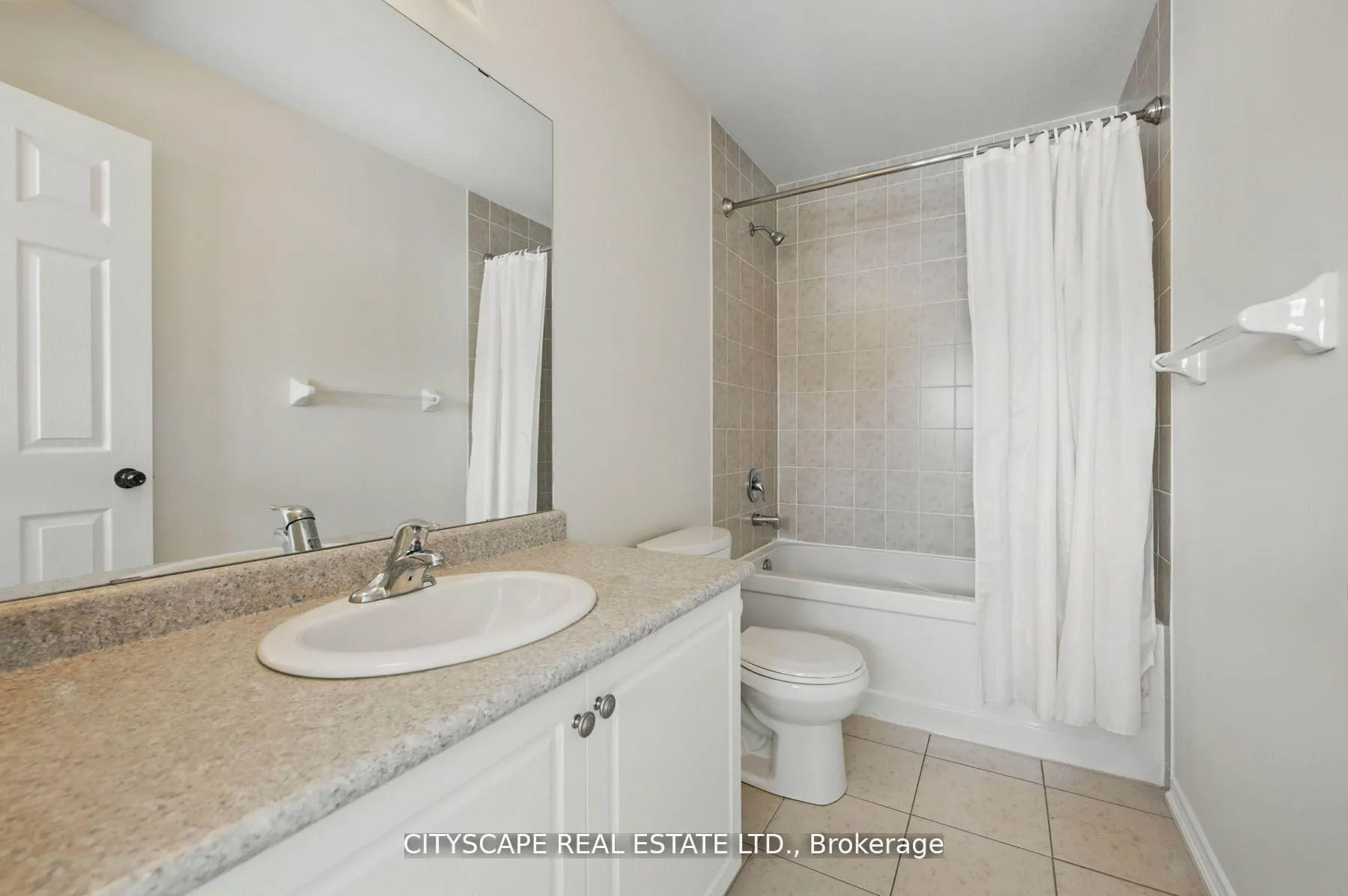 Photo 31 of 8485 Primrose Lane, Niagara Falls, Brown — HOMEH