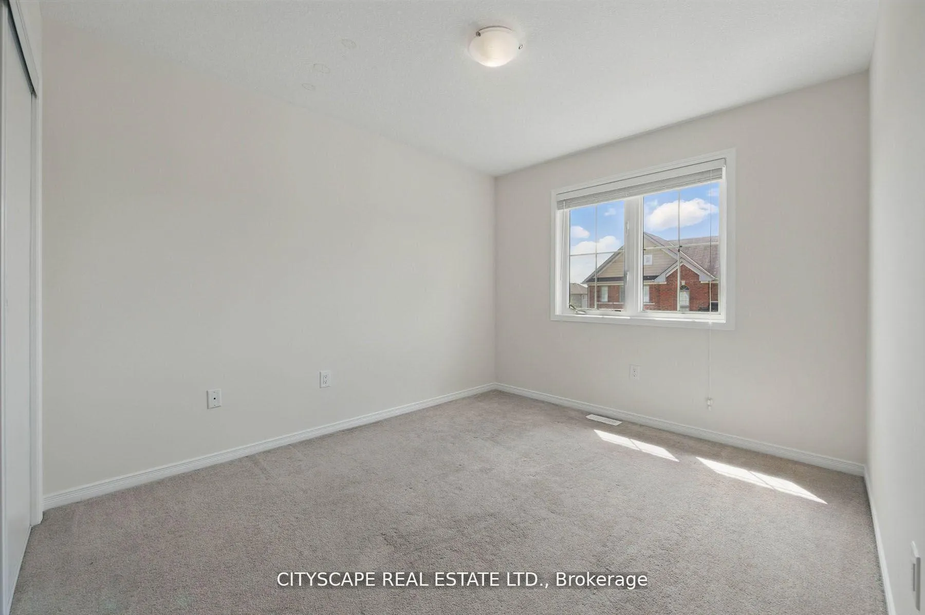 Photo 33 of 8485 Primrose Lane, Niagara Falls, Brown — HOMEH