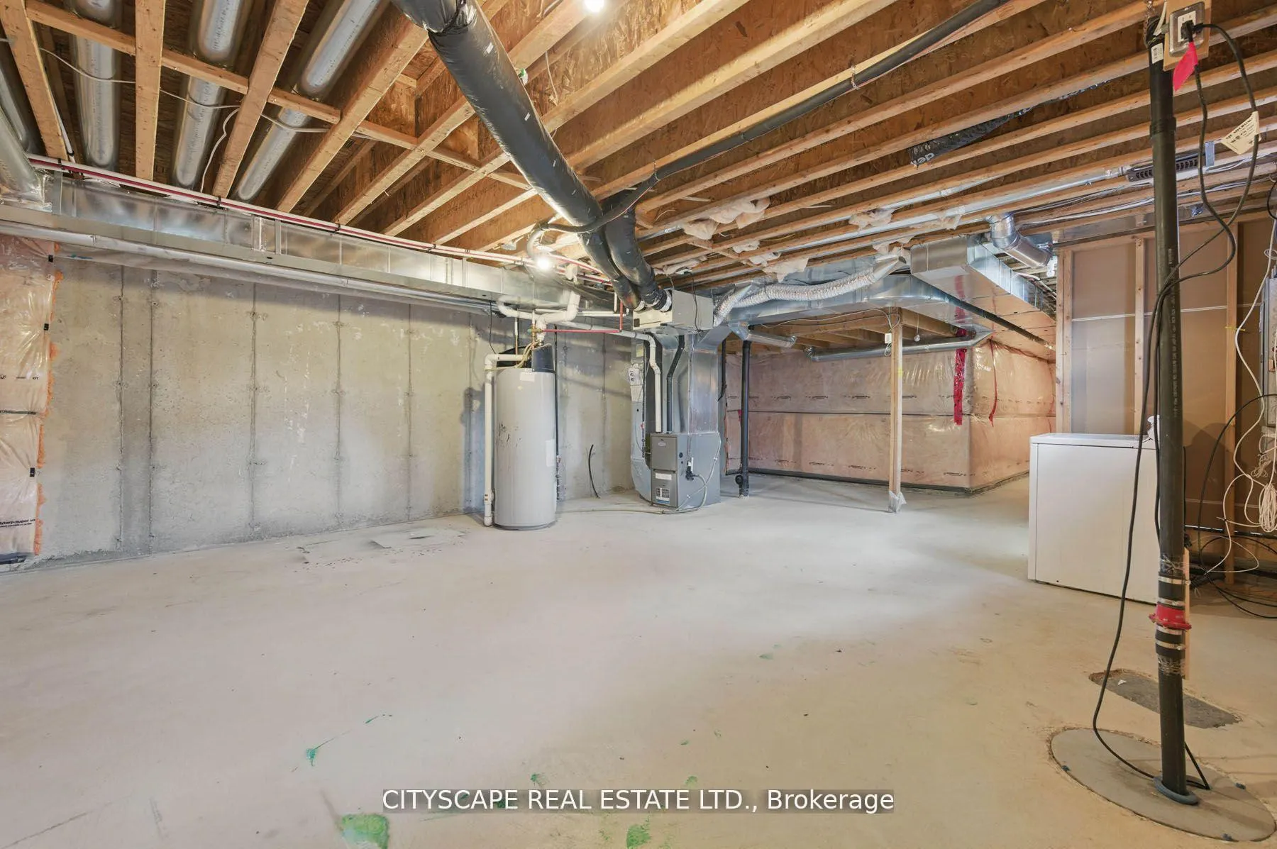 Photo 35 of 8485 Primrose Lane, Niagara Falls, Brown — HOMEH