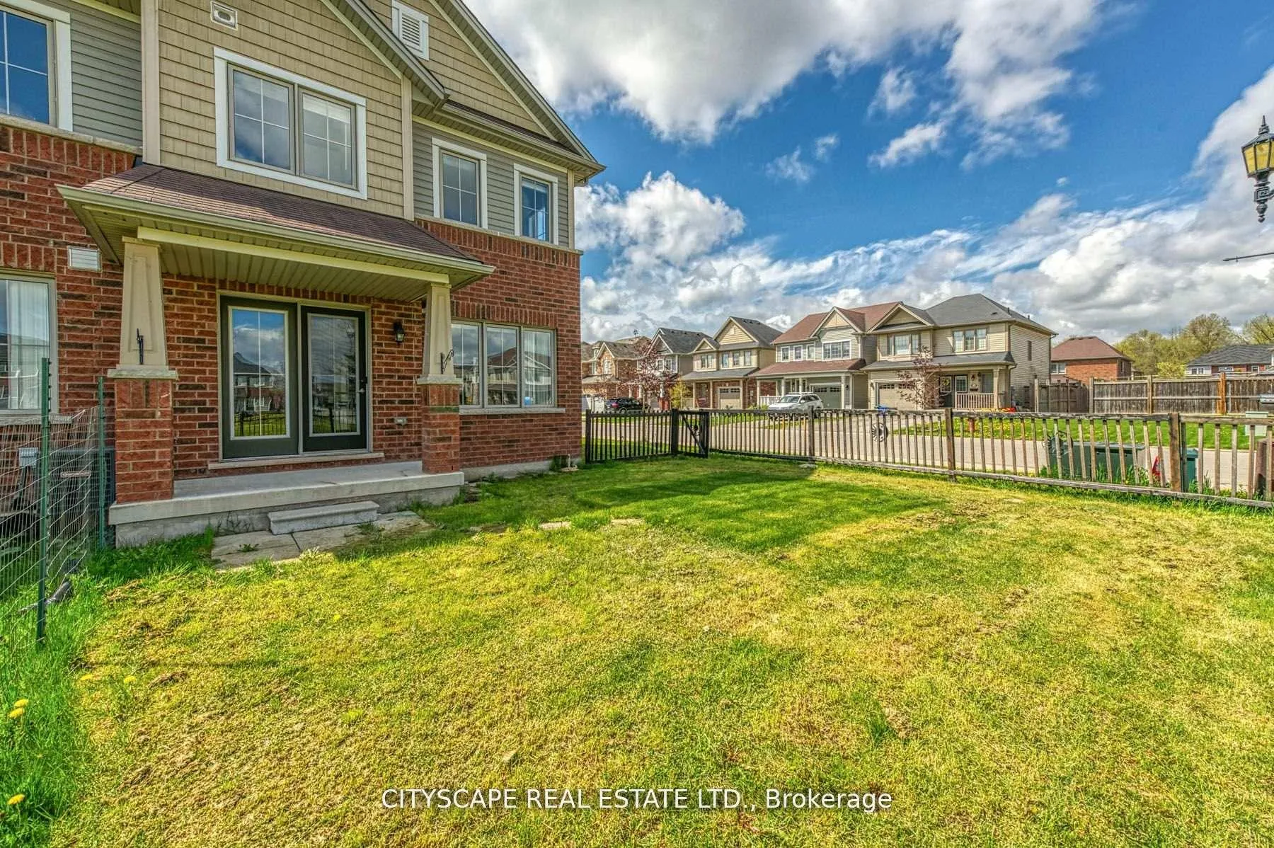 Photo 37 of 8485 Primrose Lane, Niagara Falls, Brown — HOMEH