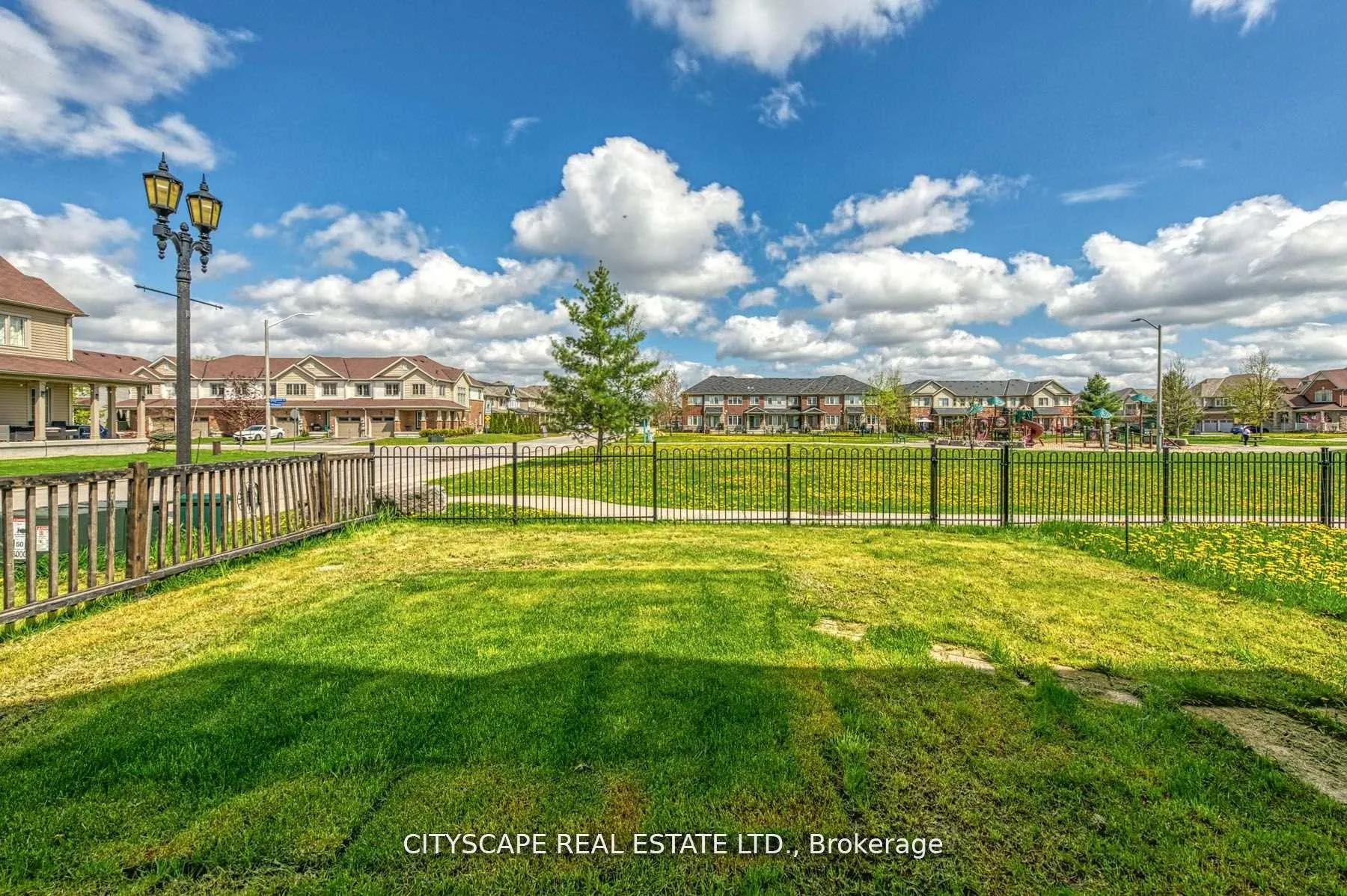Photo 40 of 8485 Primrose Lane, Niagara Falls, Brown — HOMEH
