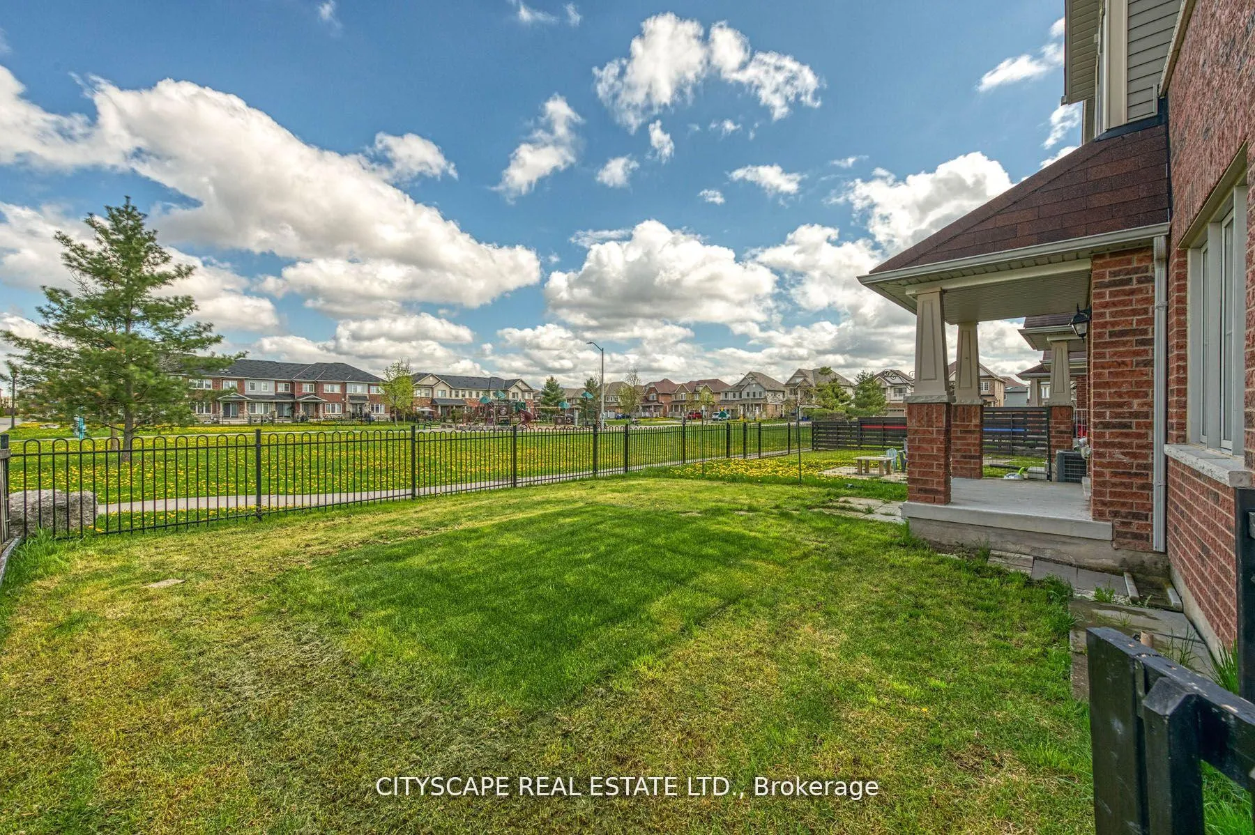 Photo 41 of 8485 Primrose Lane, Niagara Falls, Brown — HOMEH