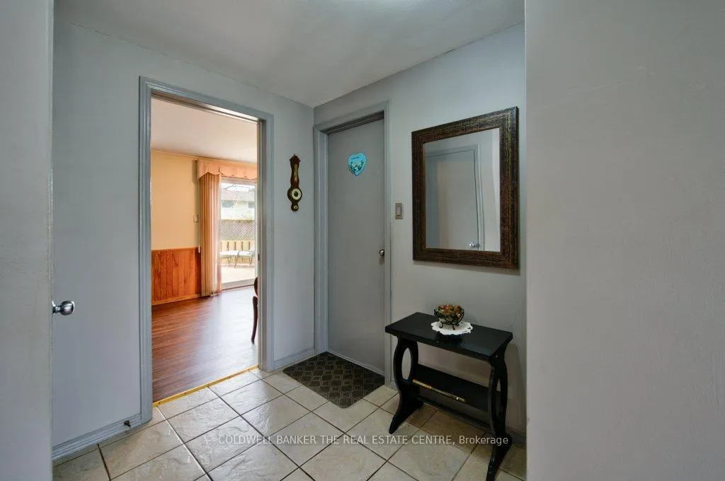 Photo 5 of 34 Westwood Crescent, Kitchener — HOMEH