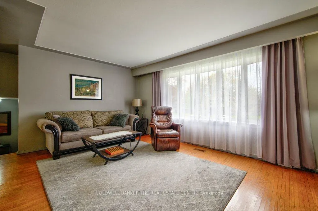 Photo 11 of 34 Westwood Crescent, Kitchener — HOMEH