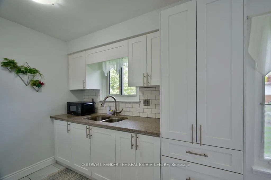 Photo 17 of 34 Westwood Crescent, Kitchener — HOMEH