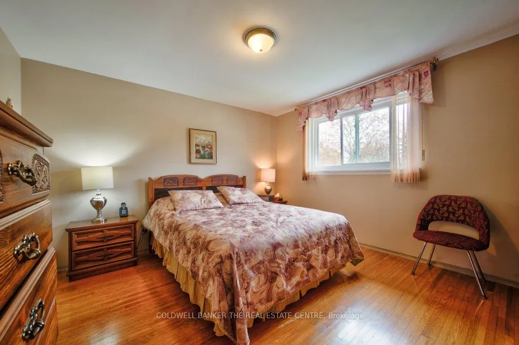 Photo 23 of 34 Westwood Crescent, Kitchener — HOMEH