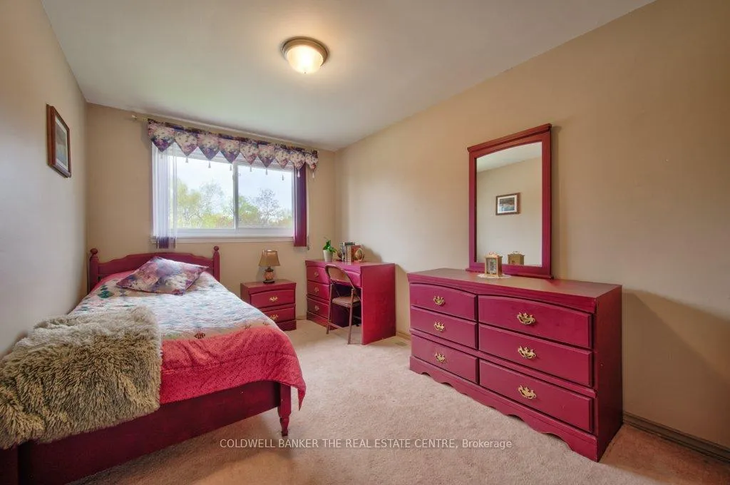 Photo 25 of 34 Westwood Crescent, Kitchener — HOMEH