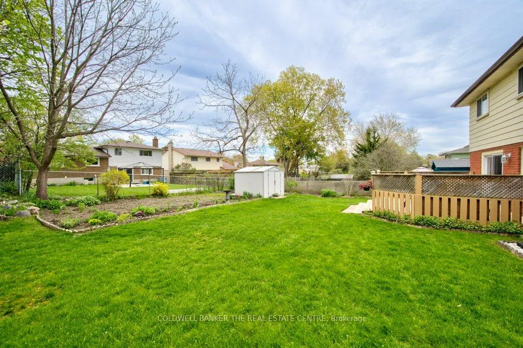 Photo 39 of 34 Westwood Crescent, Kitchener — HOMEH