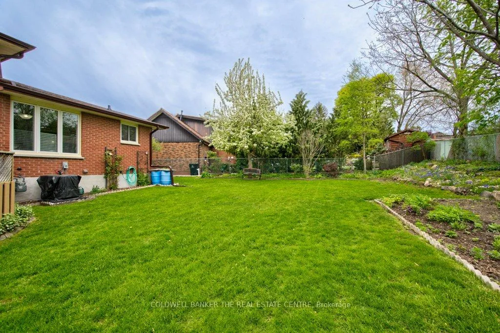 Photo 43 of 34 Westwood Crescent, Kitchener — HOMEH