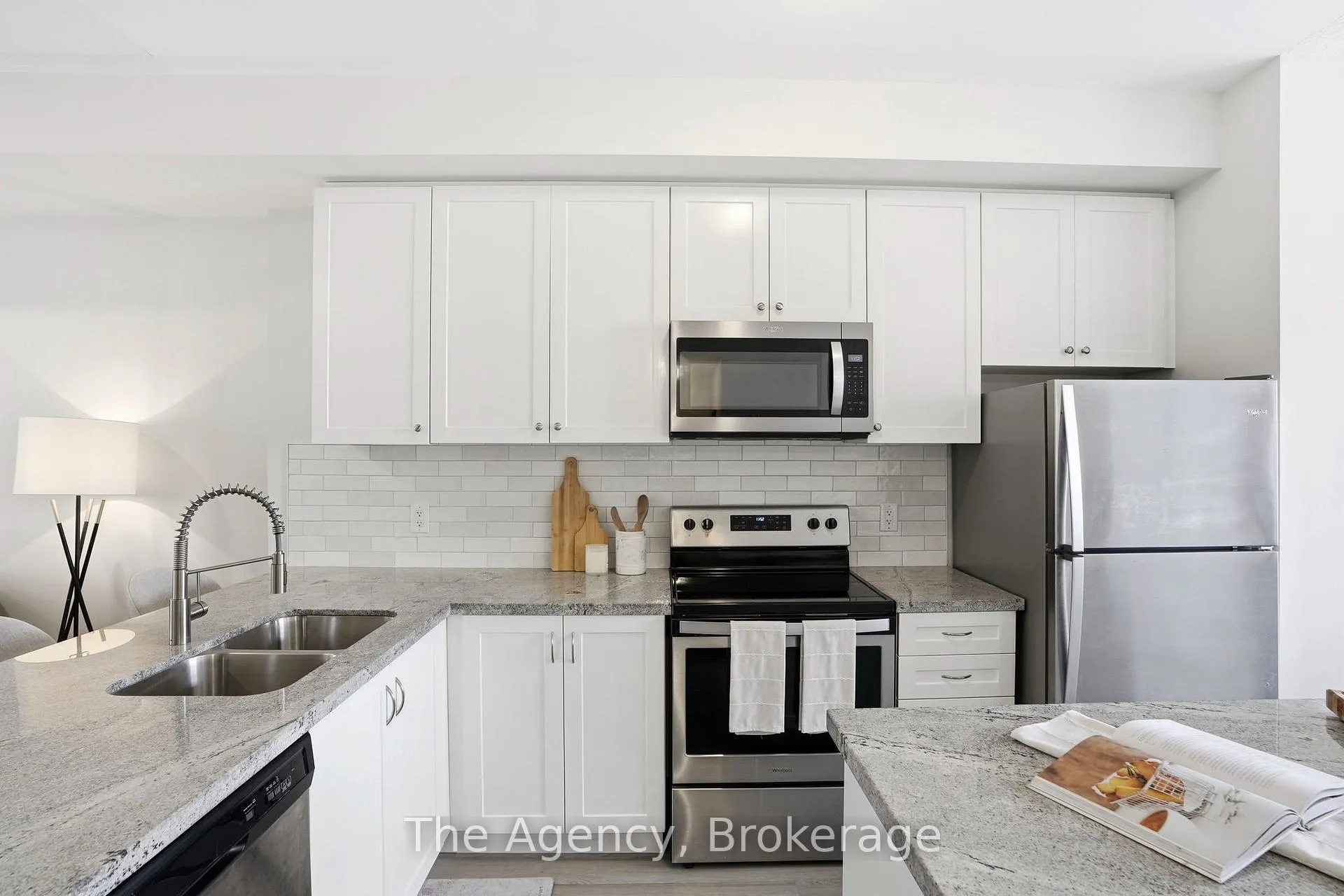 Photo 8 of 59 Markle Crescent, Hamilton, Ancaster — HOMEH
