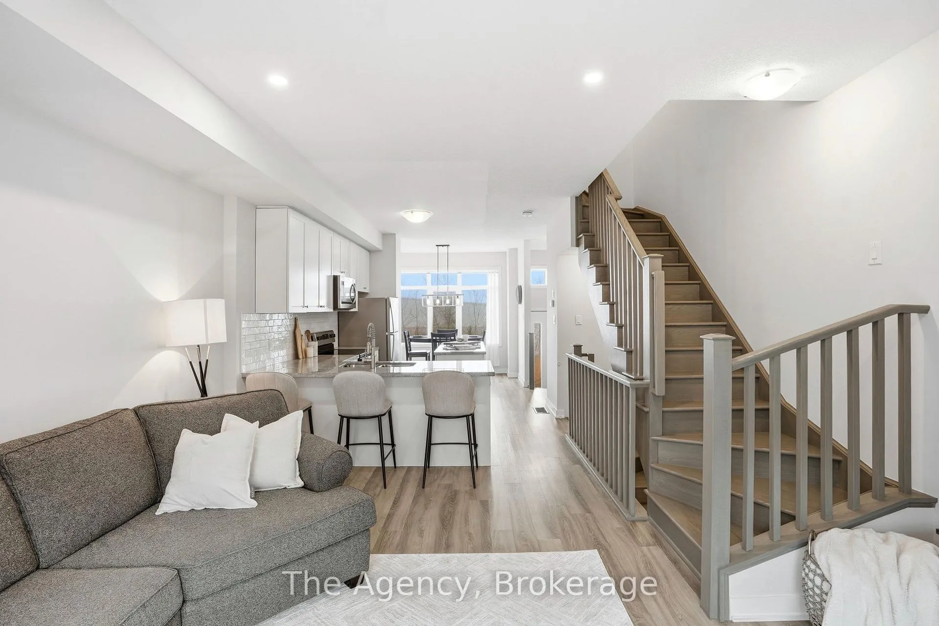 Photo 12 of 59 Markle Crescent, Hamilton, Ancaster — HOMEH